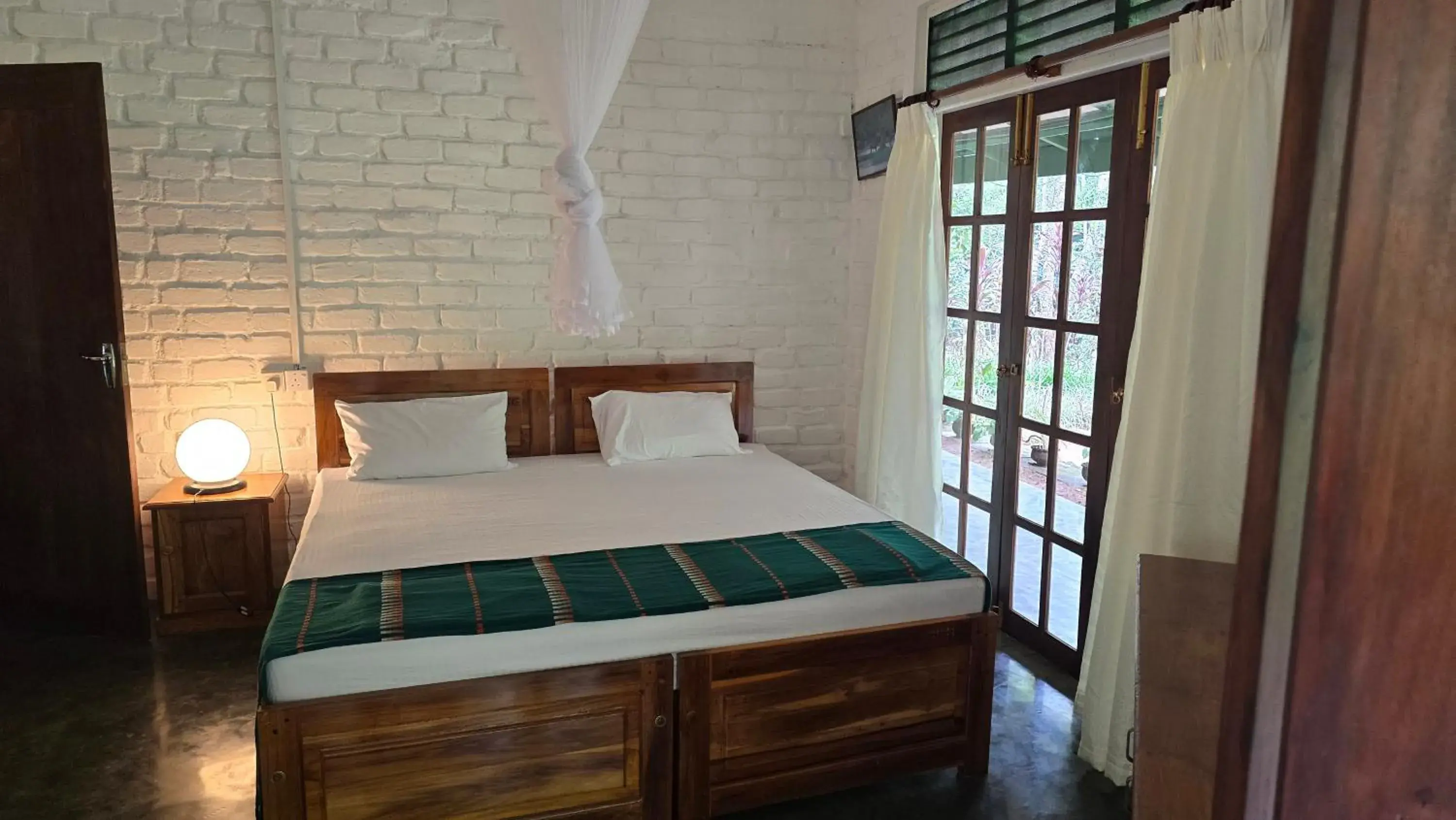 Double Room with Private External Bathroom in Nature Hub Koslanda Double Room with Private External Bathroom in Nature Hub Koslanda