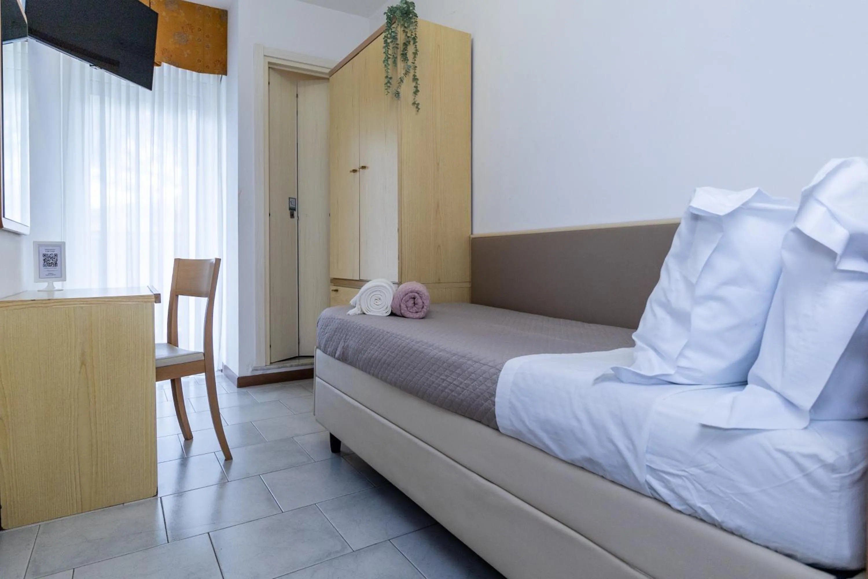 Bedroom, Bed in Hotel Alfonsina