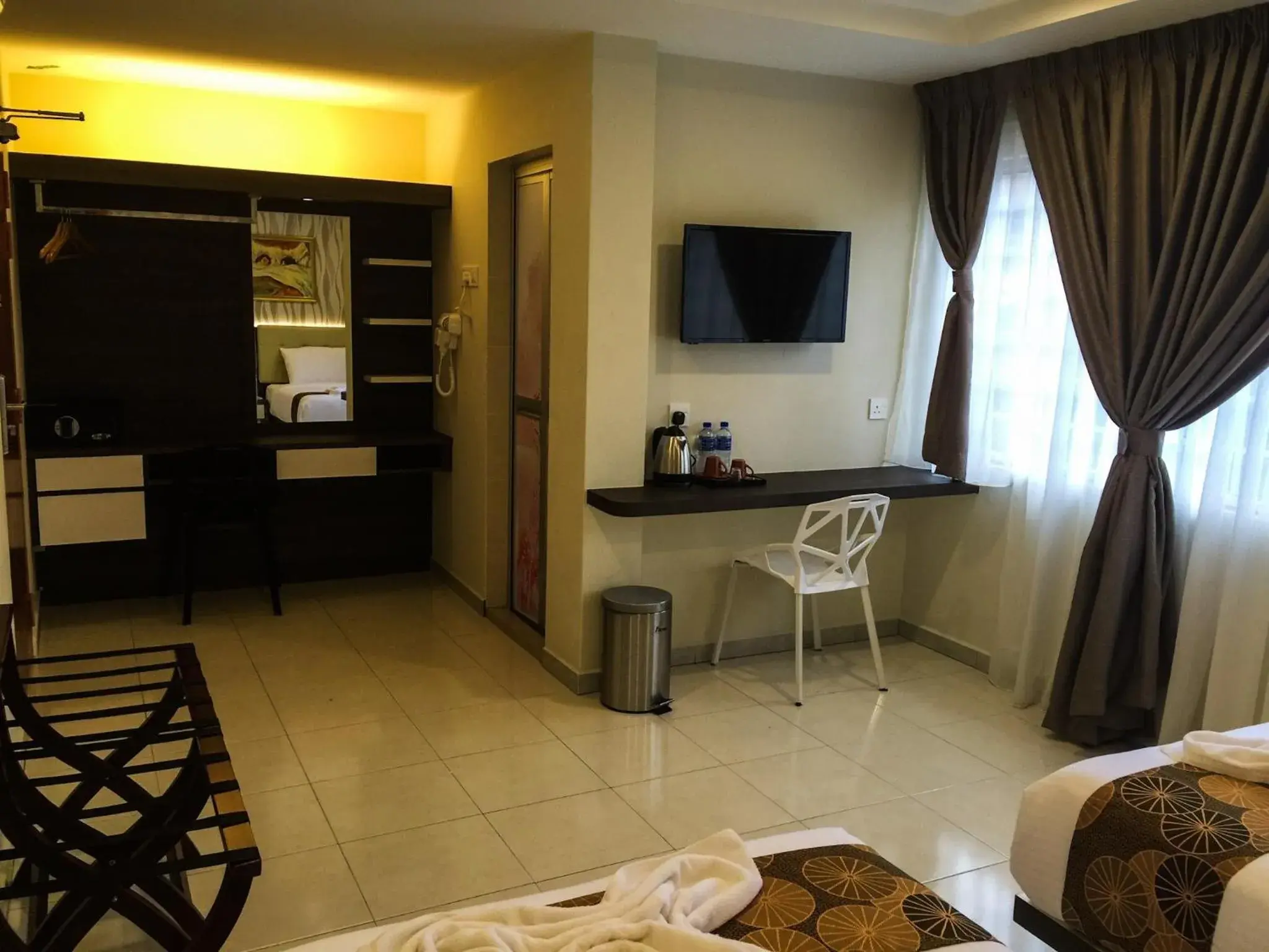 Day, Bed in Louis Hotel Day, Bed in Louis Hotel