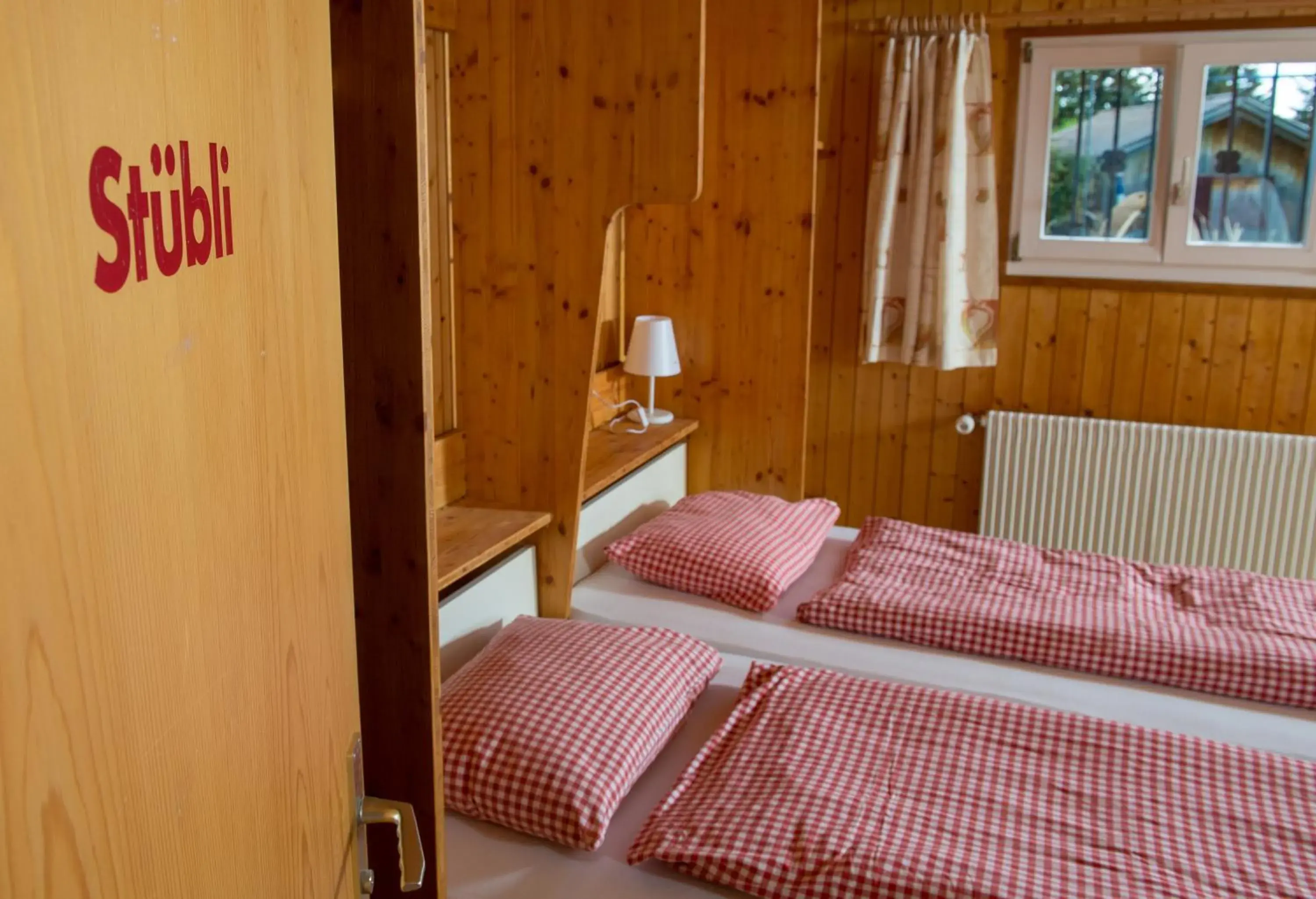 Comfort Quadruple Room in Erlebacherhus Comfort Quadruple Room in Erlebacherhus