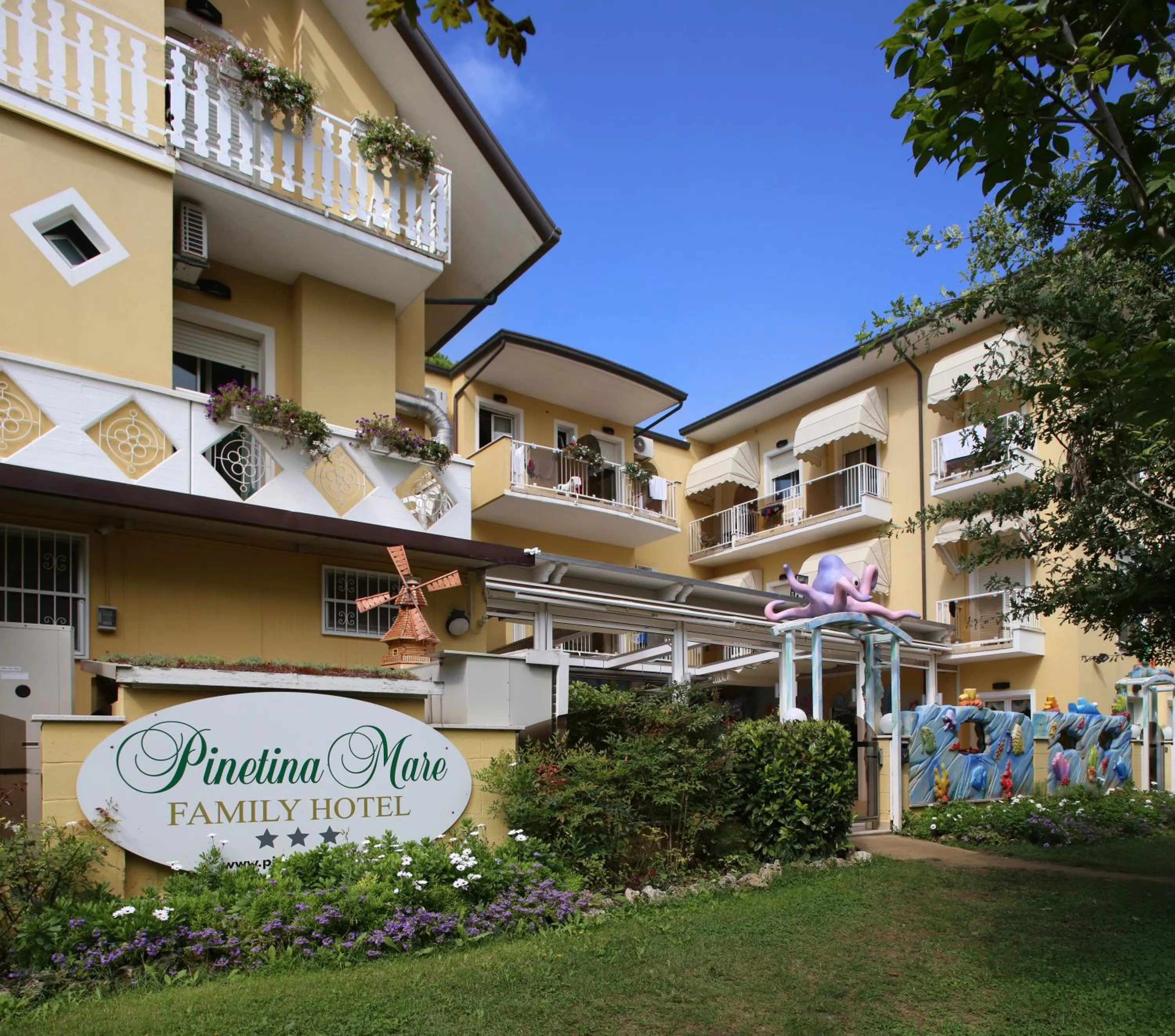 Property building in Pinetina Mare Baby Family Hotel