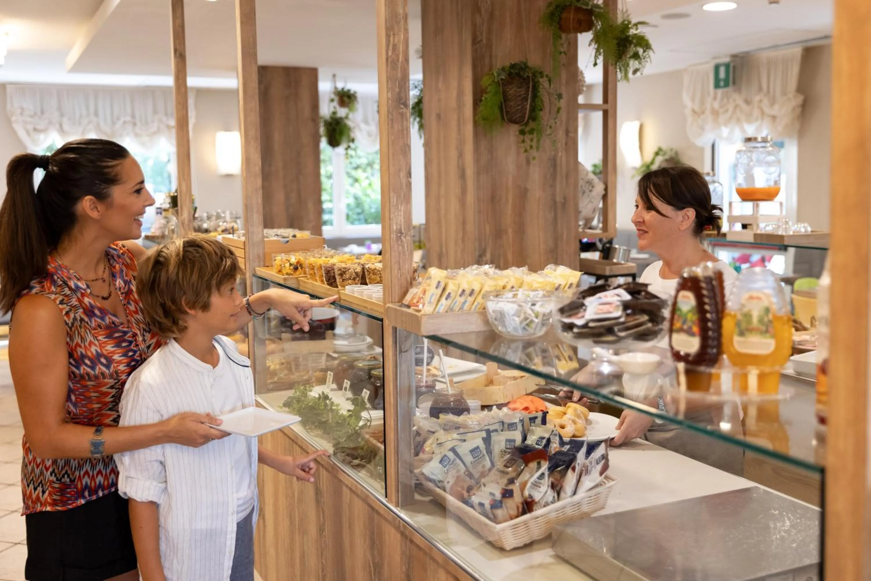 Buffet breakfast in Pinetina Mare Baby Family Hotel