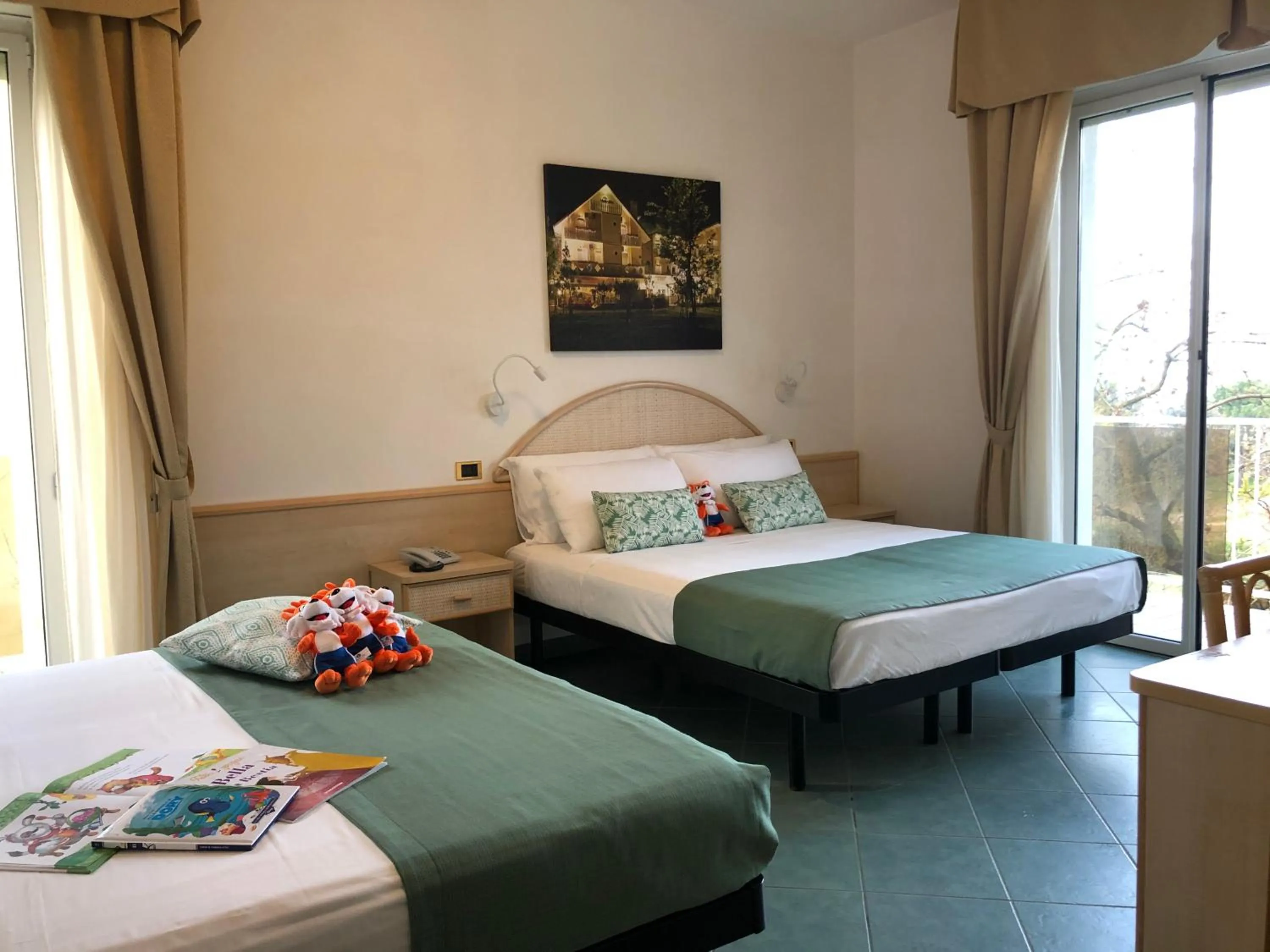 Photo of the whole room, Bed in Pinetina Mare Baby Family Hotel