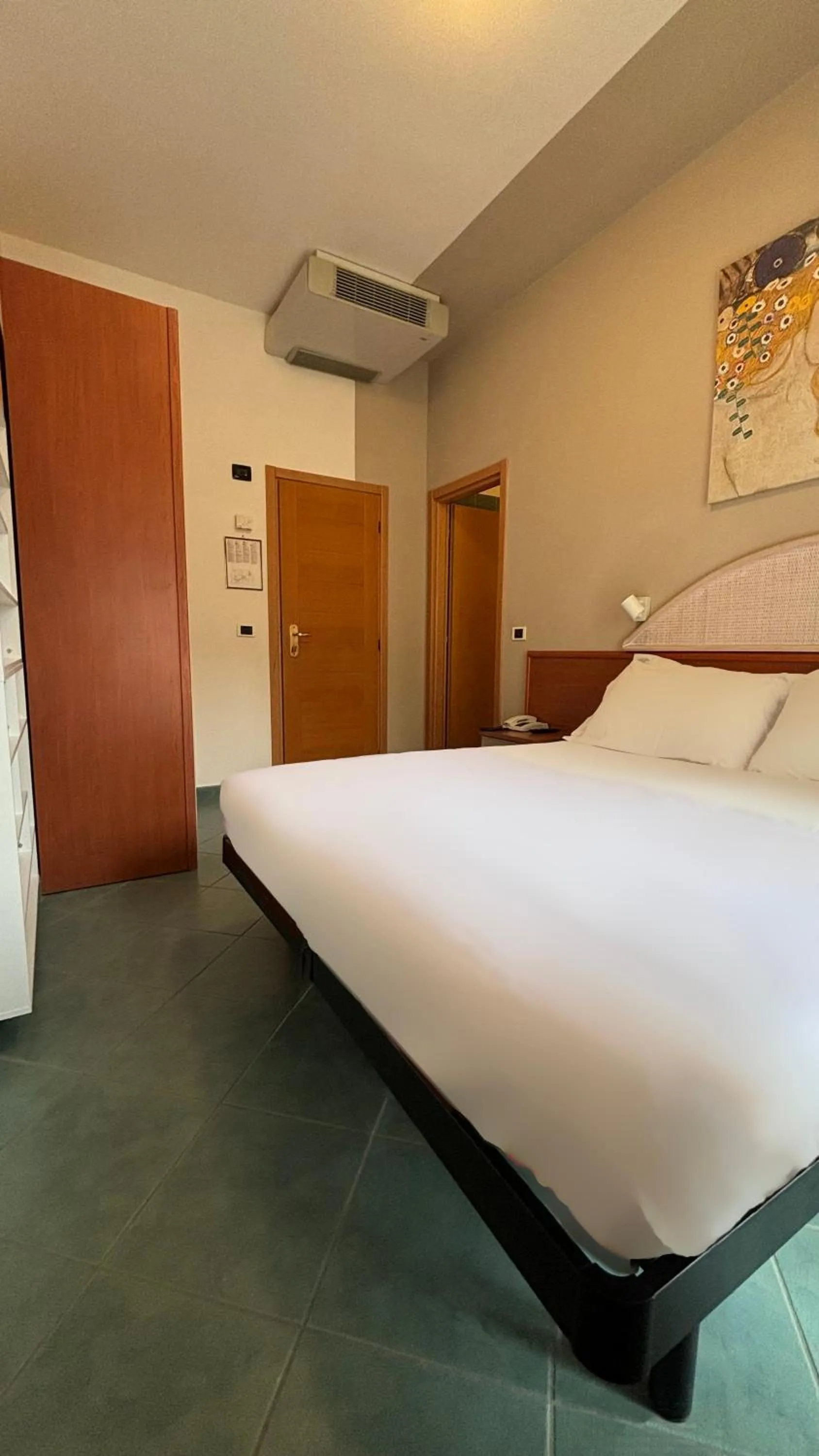 Photo of the whole room, Bed in Pinetina Mare Baby Family Hotel