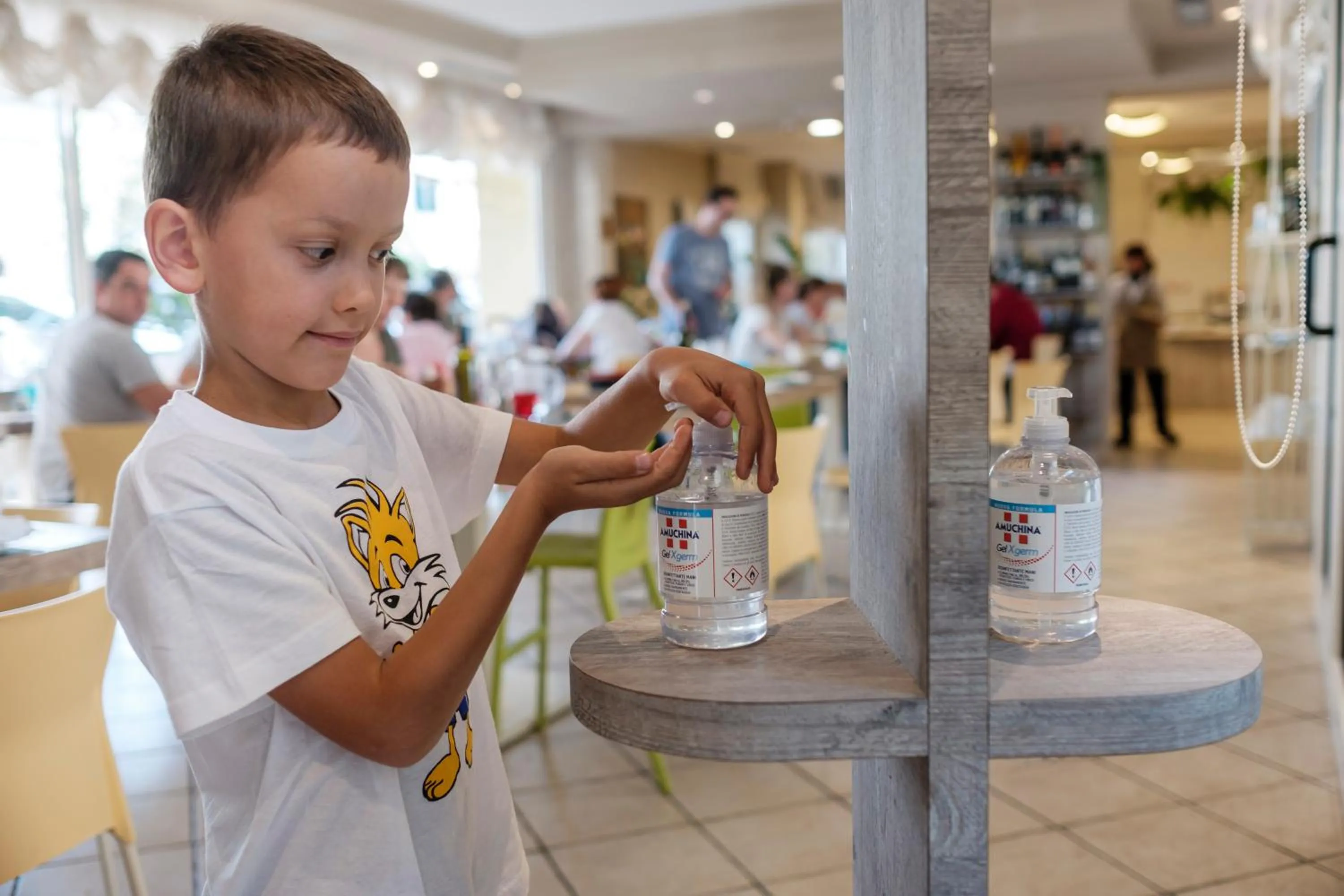 children in Pinetina Mare Baby Family Hotel