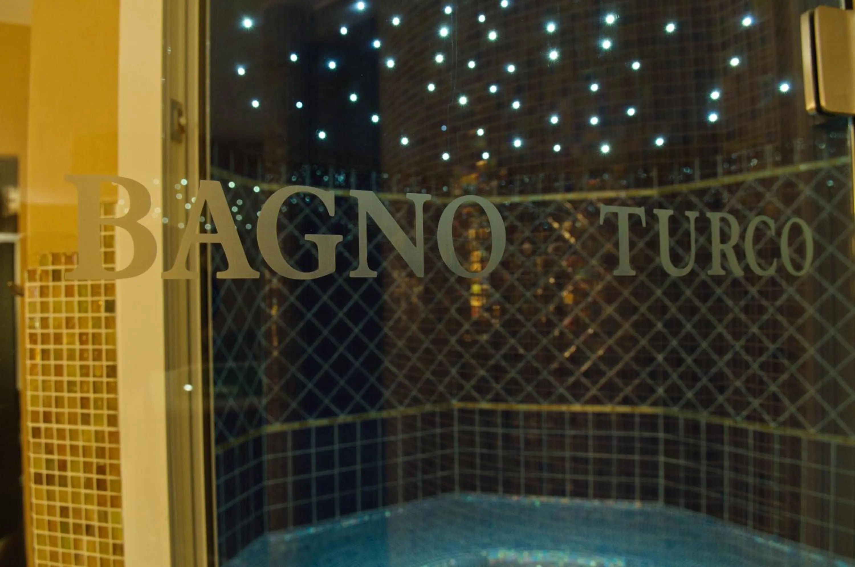 Steam room in Pinetina Mare Baby Family Hotel