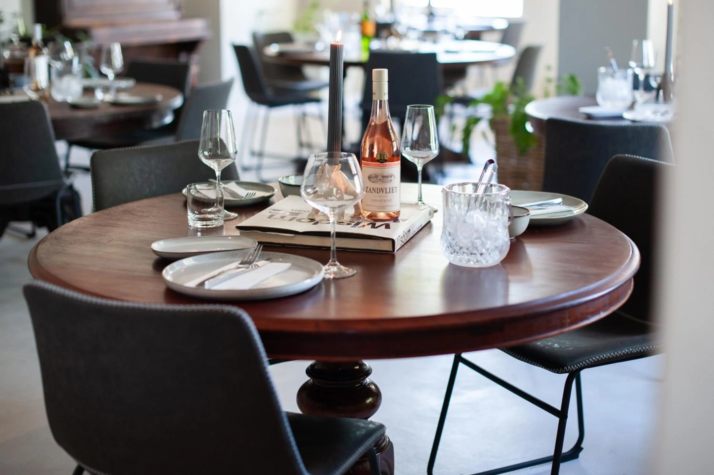 Restaurant/places to eat in The Grand Hotel Robertson