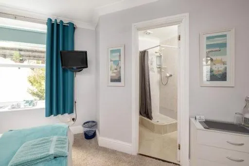 Bridgeside Guest House