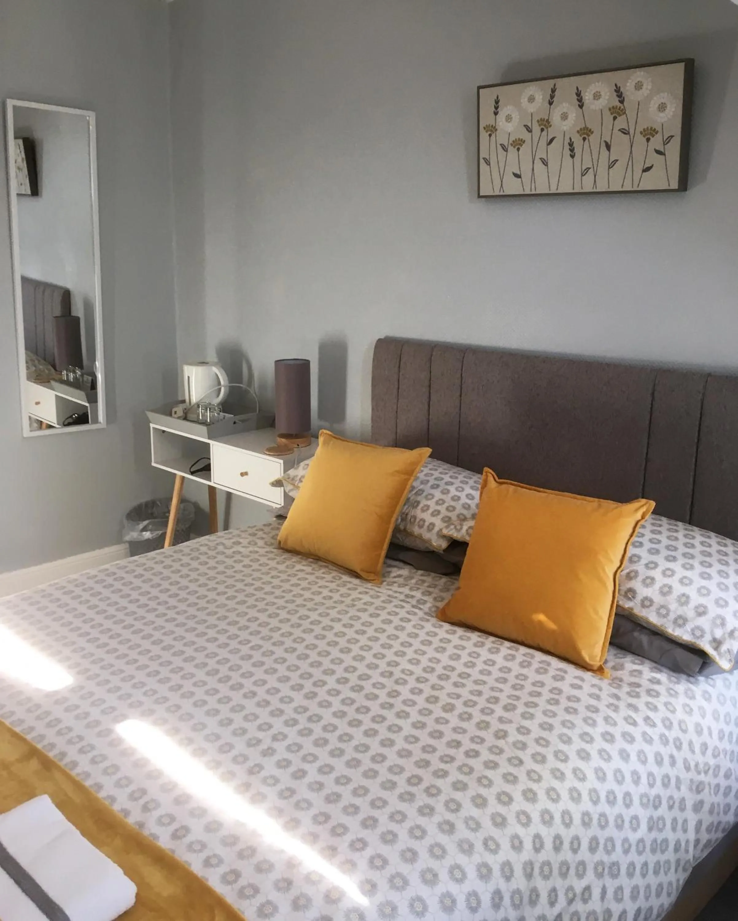 Bridgeside Guest House