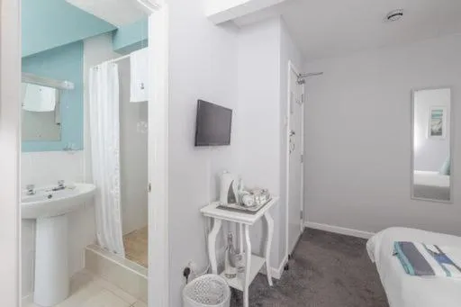 Bridgeside Guest House