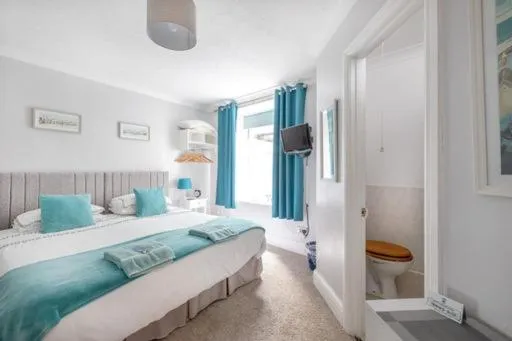 Bridgeside Guest House