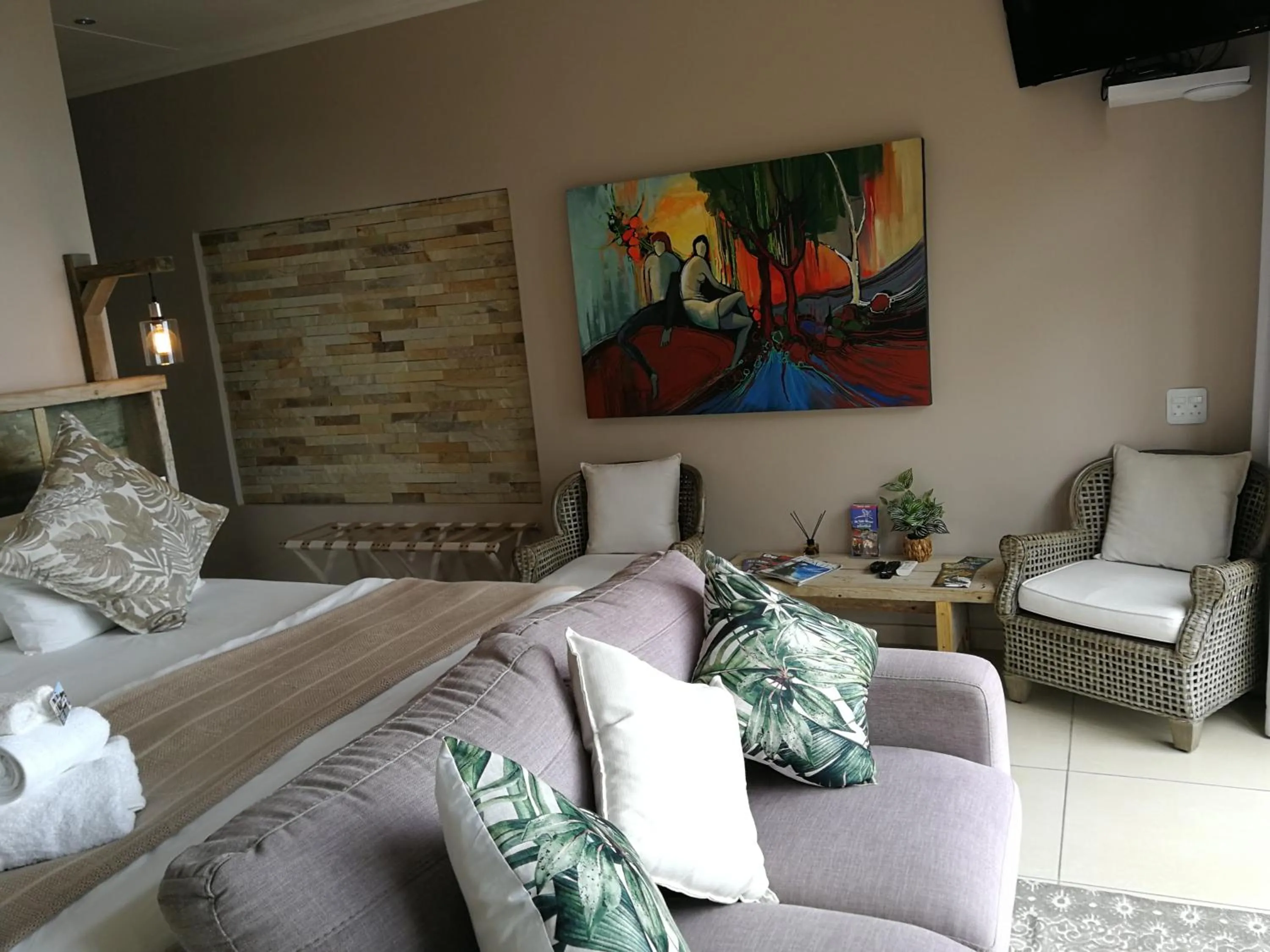 Bed in Lavandula Manor Self-Catering