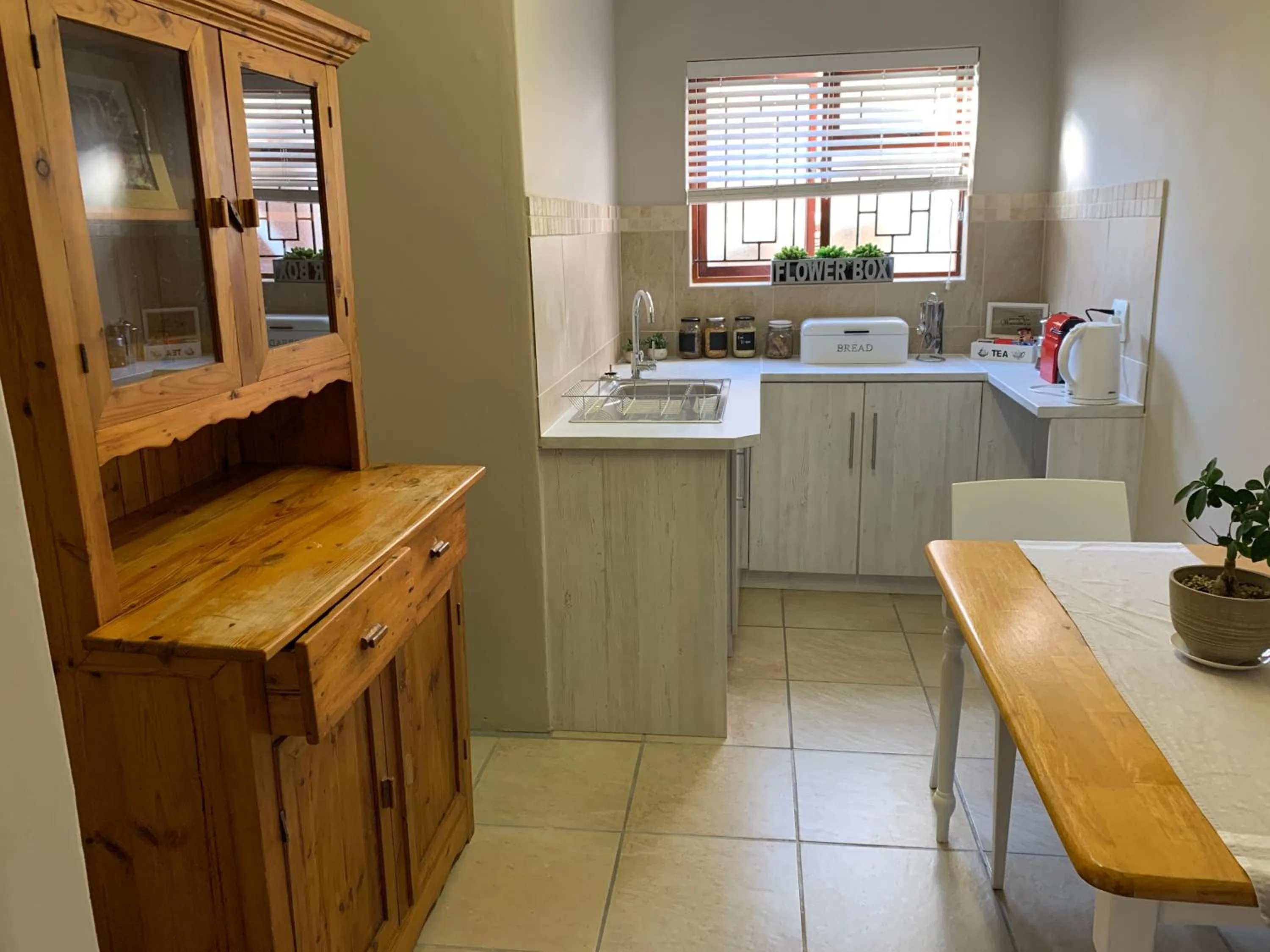 Kitchen or kitchenette in Lavandula Manor Self-Catering