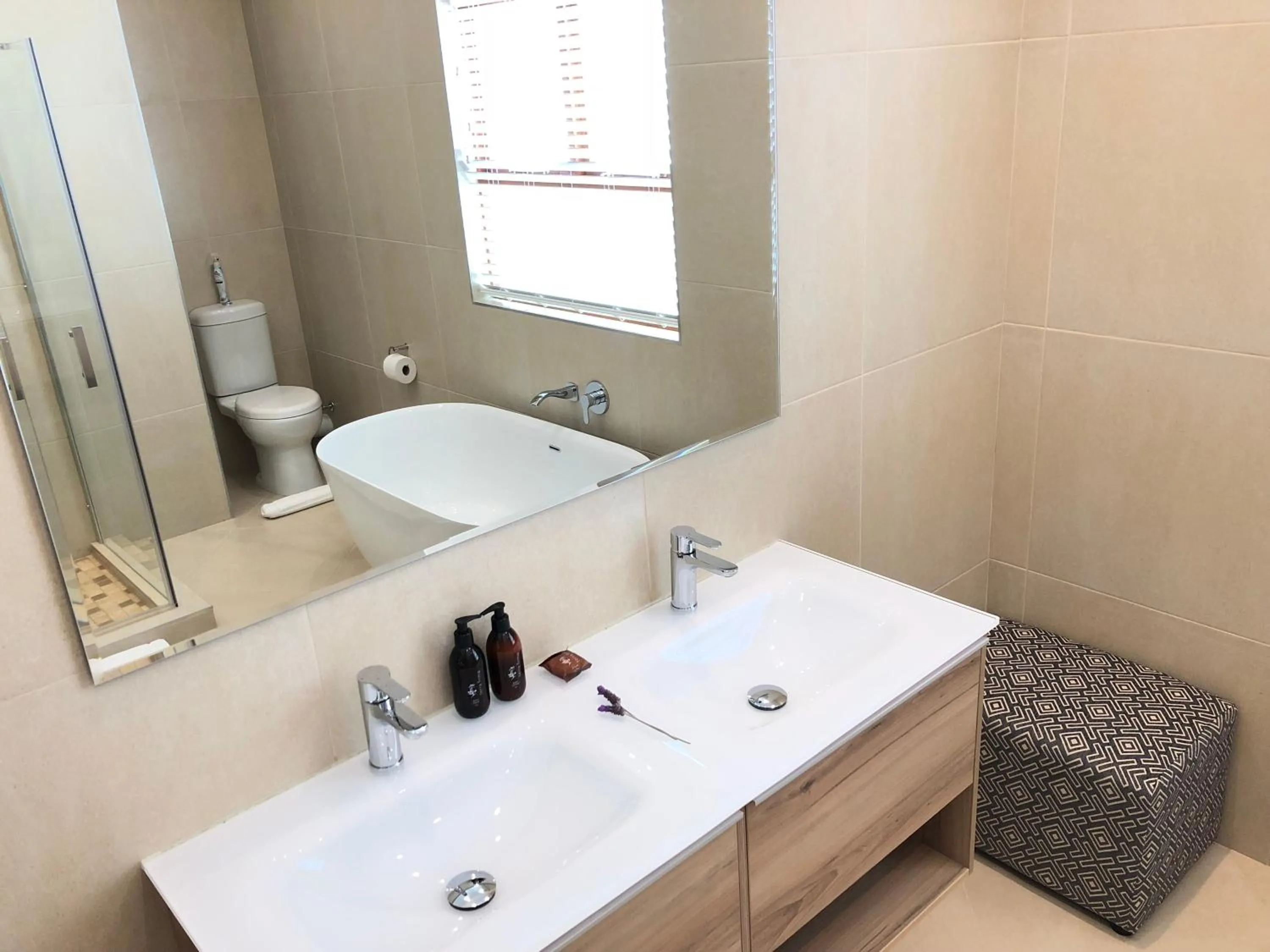 Bathroom in Lavandula Manor Self-Catering