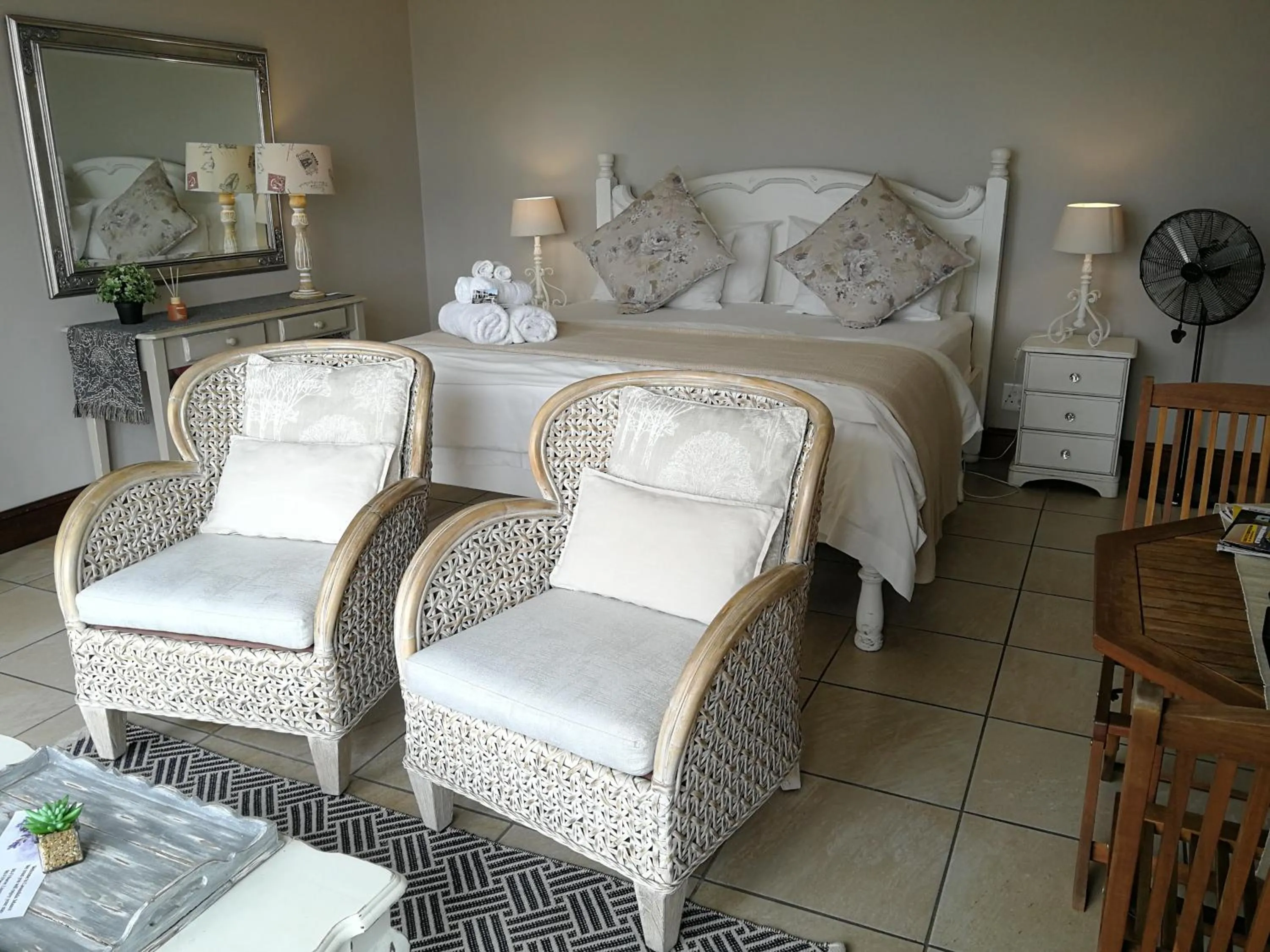 Bed in Lavandula Manor Self-Catering