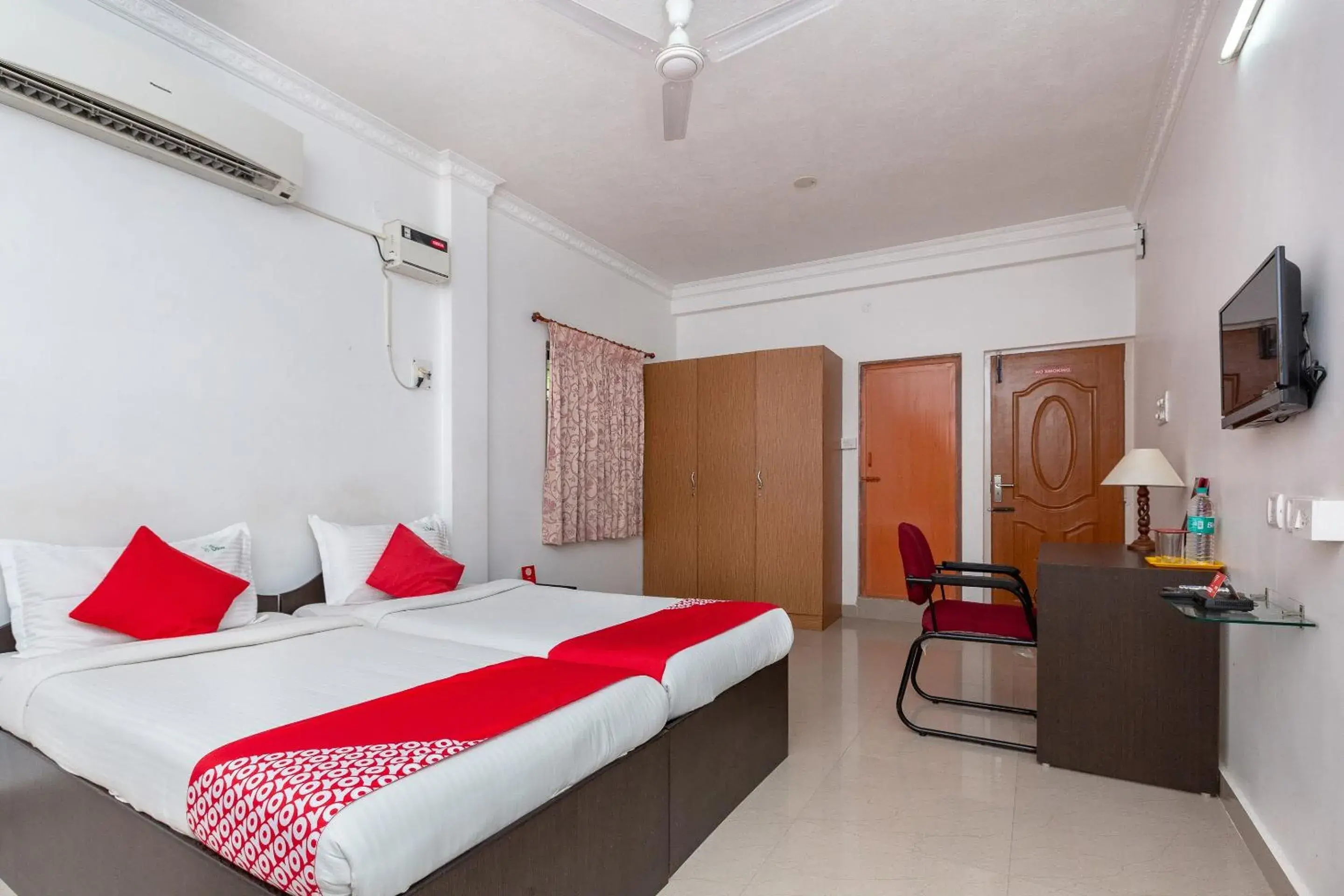 Standard Double Room in Olive Apartments Standard Double Room in Olive Apartments