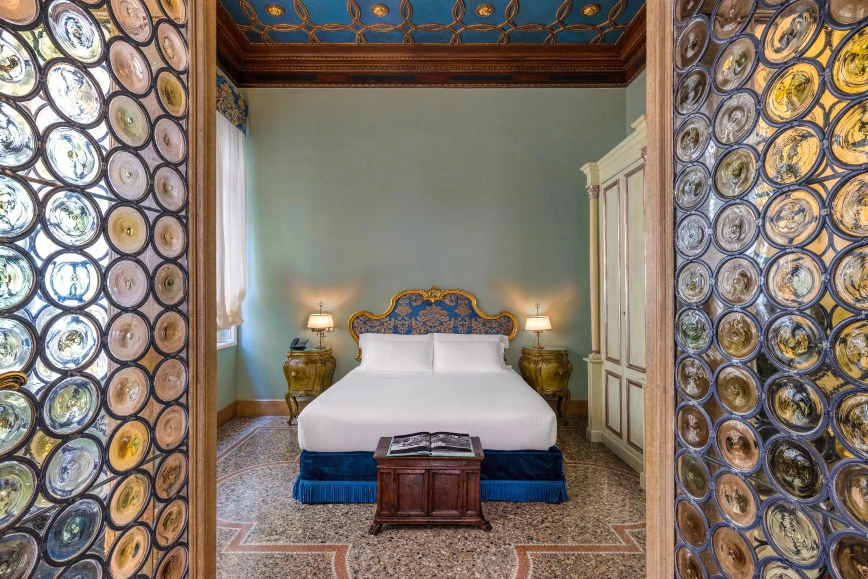 Bed in Hotel Locarno