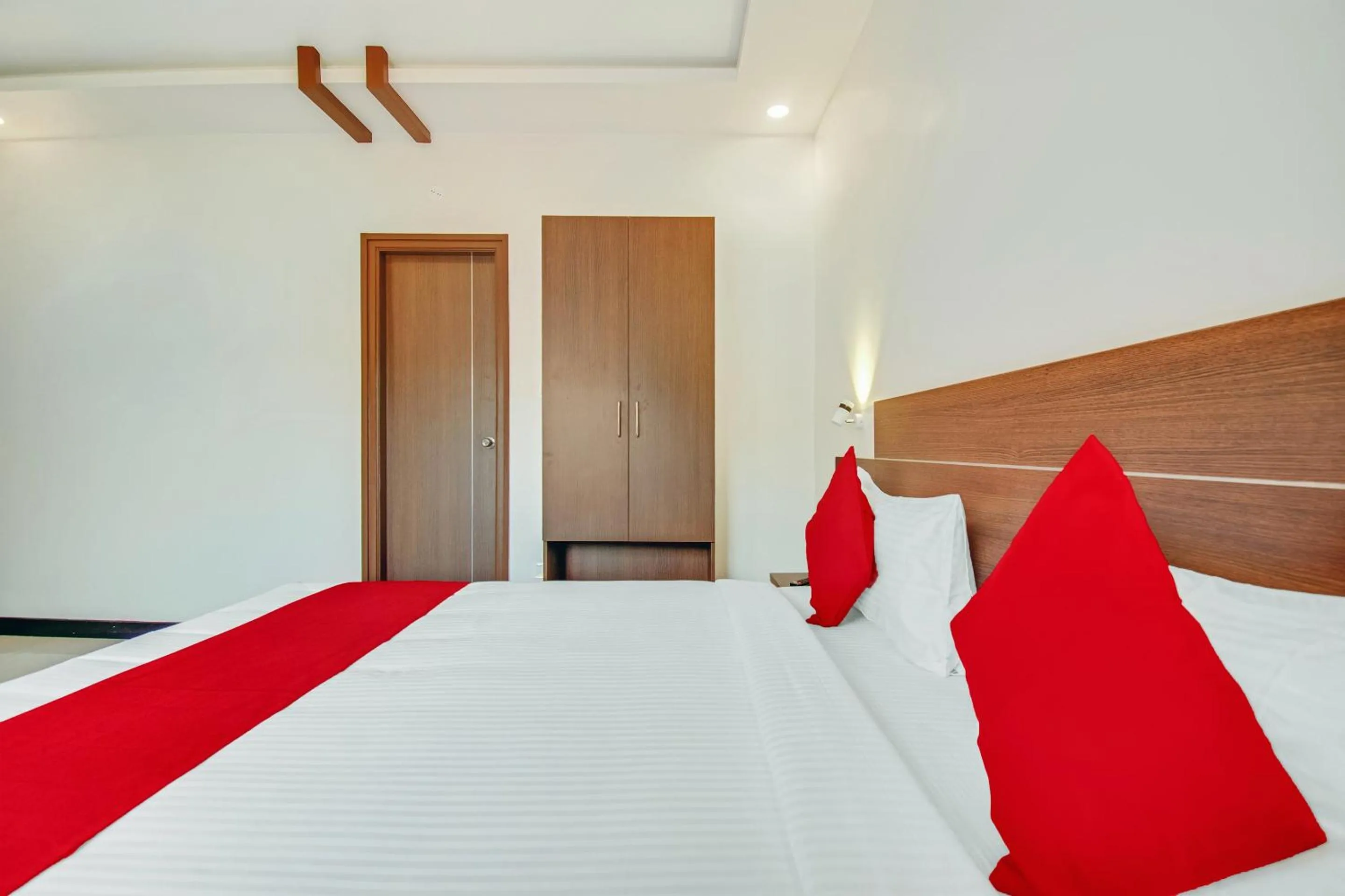 Bedroom, Bed in Super Hotel O Resida Elite Service Apartments Near Manipal hospital