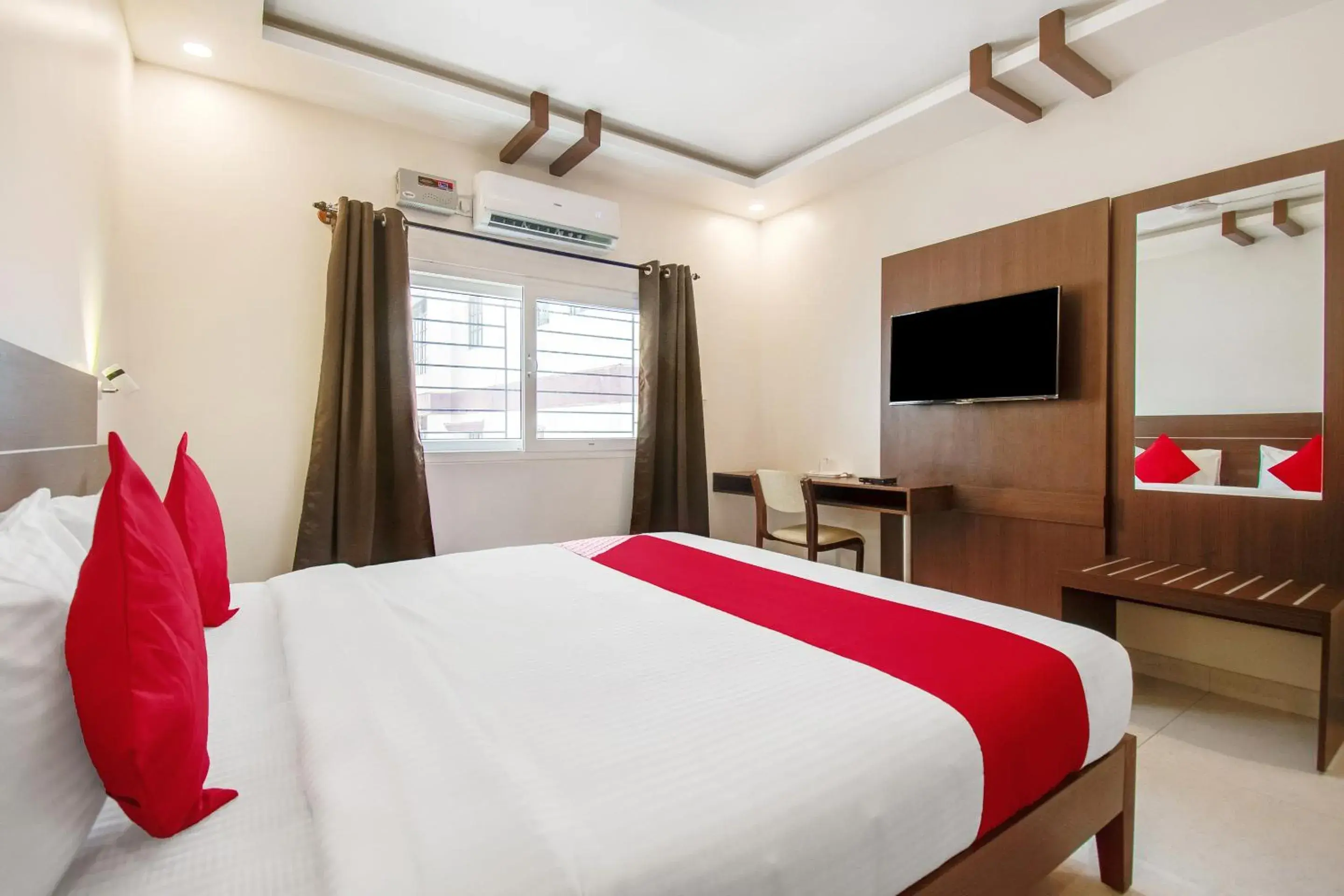 Bedroom, Bed in Super Hotel O Resida Elite Service Apartments Near Manipal hospital Bedroom, Bed in Super Hotel O Resida Elite Service Apartments Near Manipal hospital