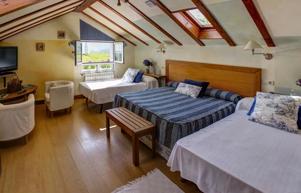 Bedroom, Bed in Hotel Mirador del Sella