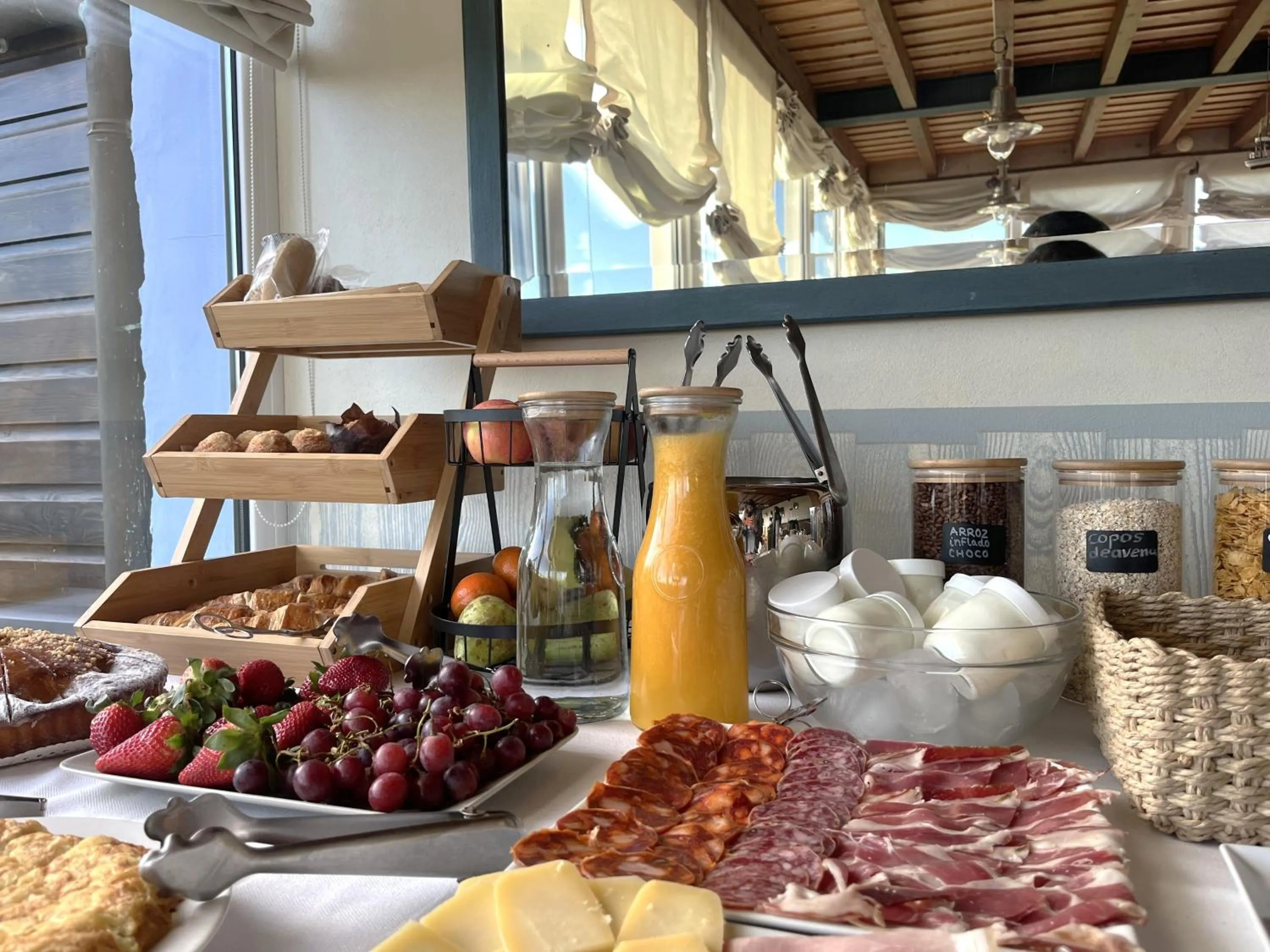 Breakfast in Hotel Mirador del Sella