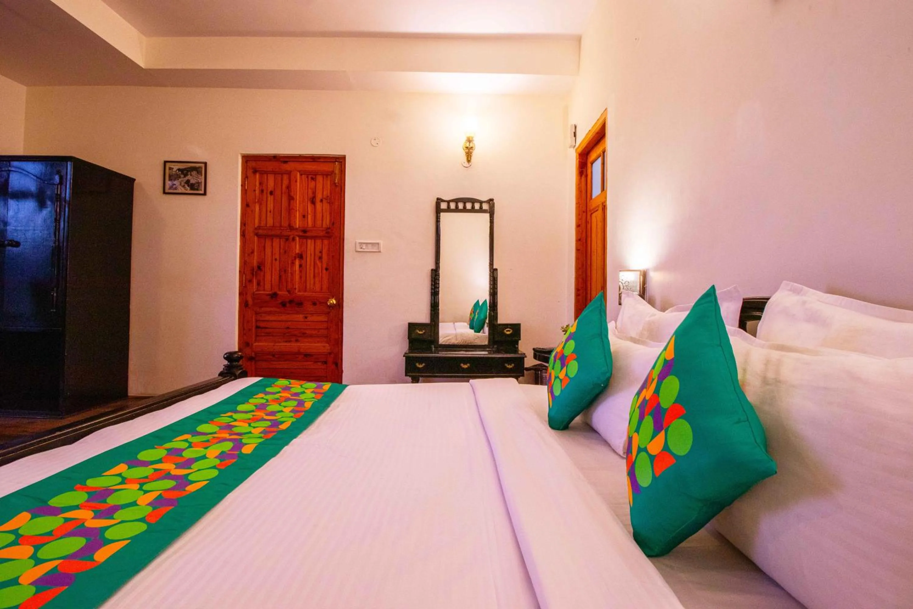 Bedroom, Bed in Treebo The Alpine Heritage Residency