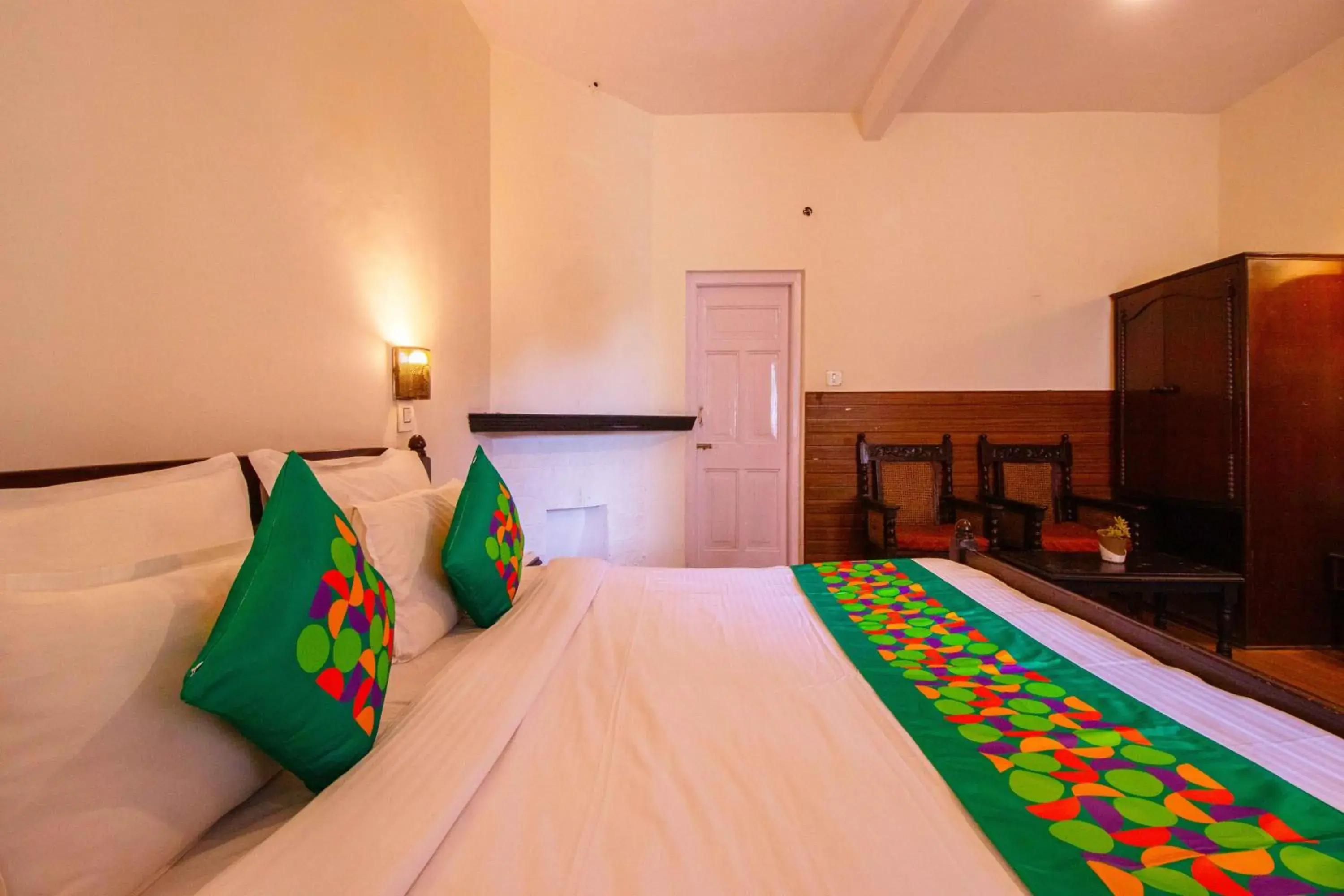 Bedroom, Bed in Treebo The Alpine Heritage Residency Bedroom, Bed in Treebo The Alpine Heritage Residency