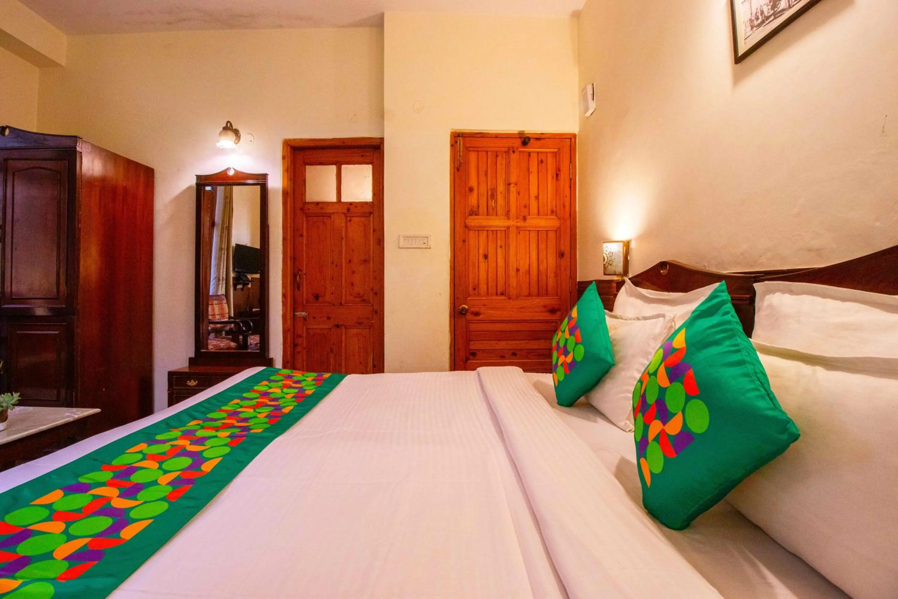 Bedroom, Bed in Treebo The Alpine Heritage Residency