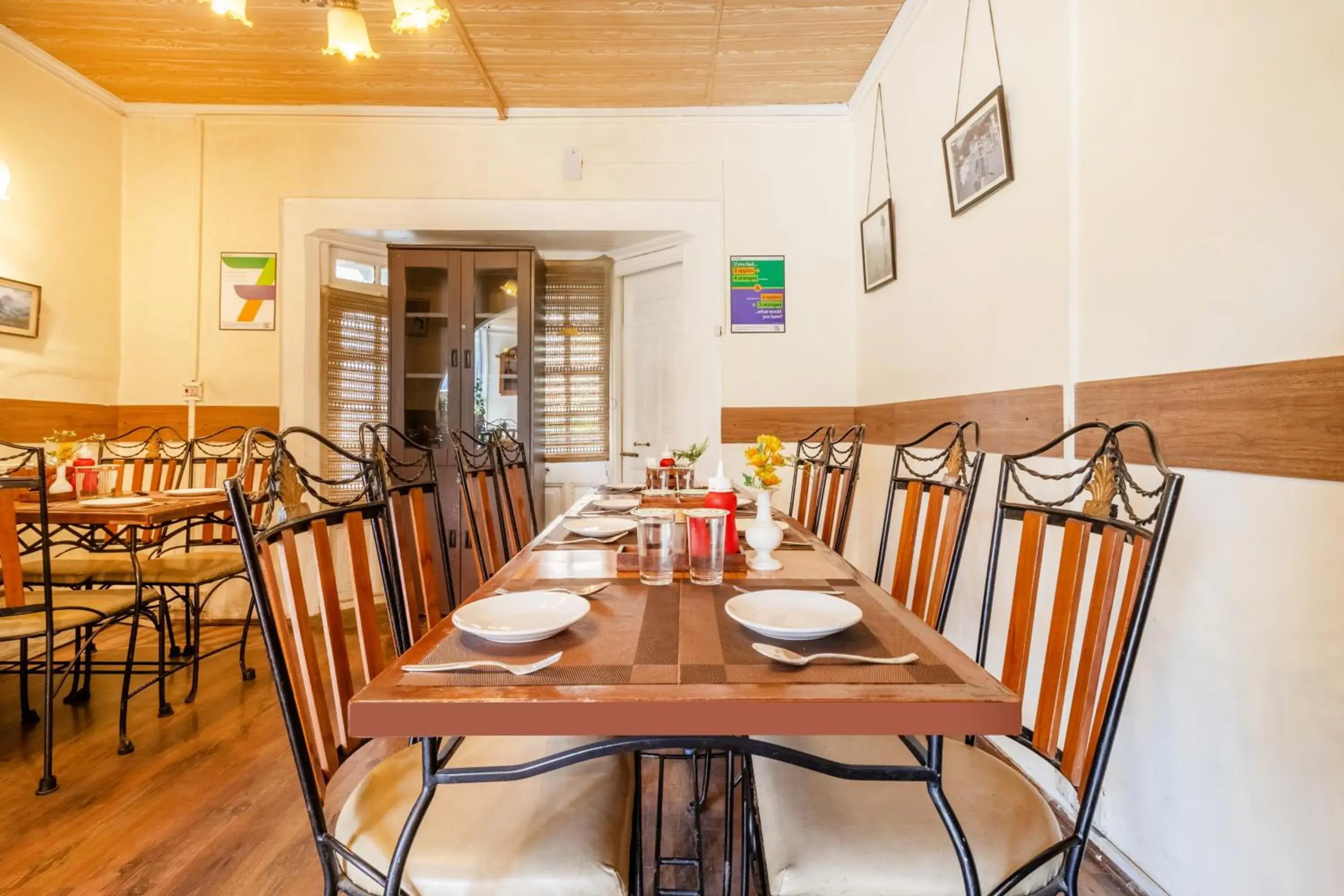 Restaurant/places to eat in Treebo The Alpine Heritage Residency Restaurant/places to eat in Treebo The Alpine Heritage Residency