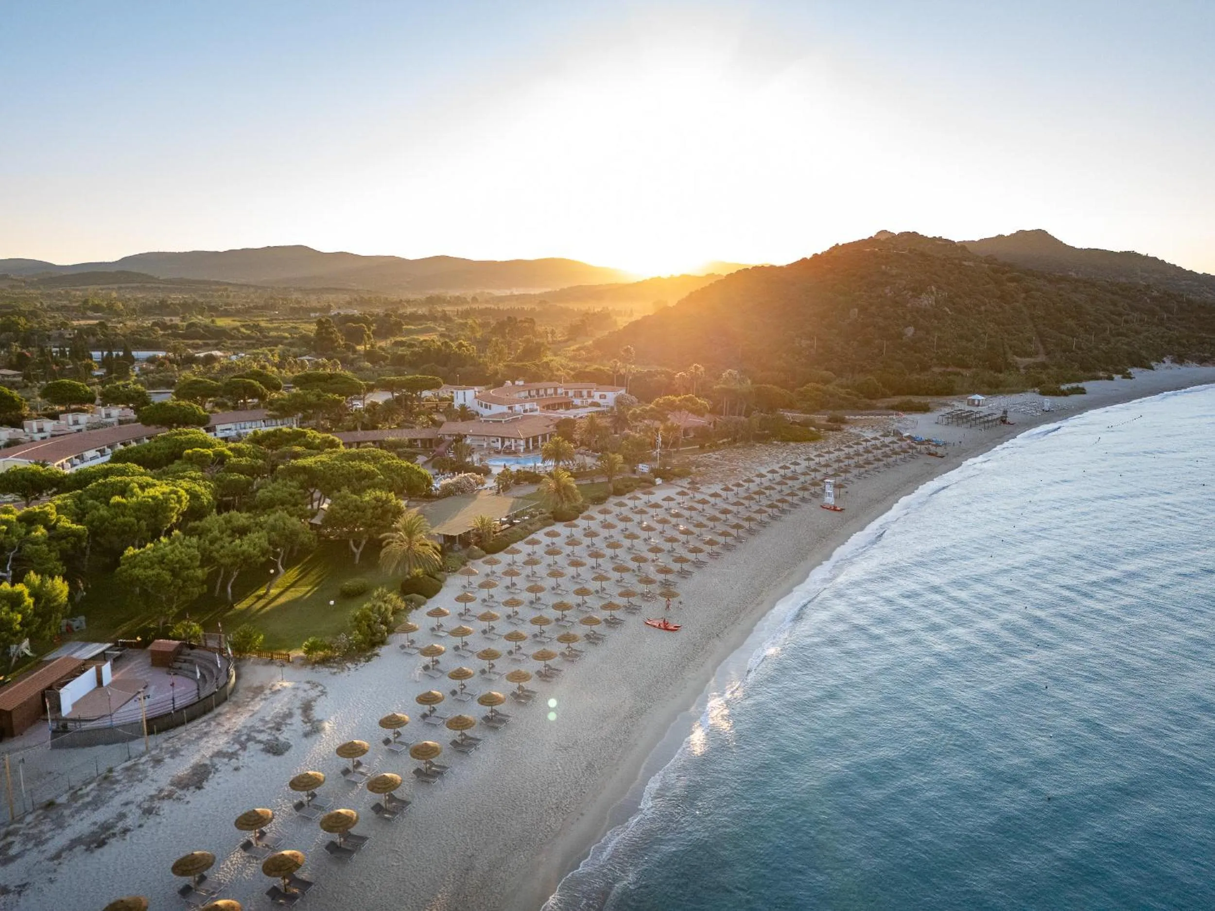 Day in Cormoran Hotel & Residence