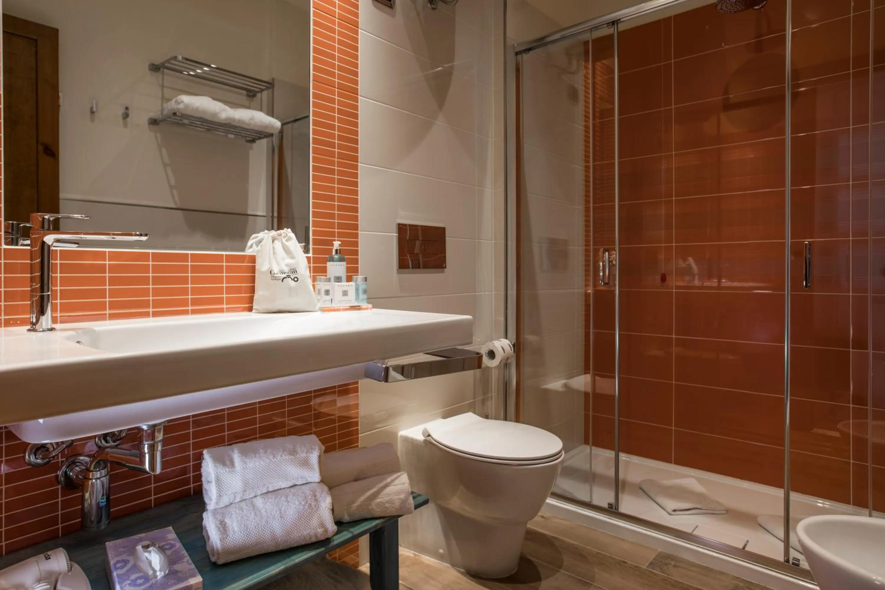 Shower in Cormoran Hotel & Residence