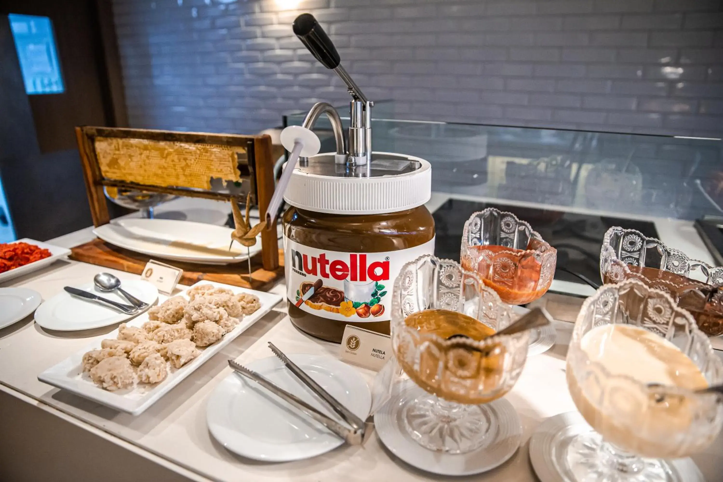 Restaurant/places to eat in Hotel Gran Marquise Restaurant/places to eat in Hotel Gran Marquise