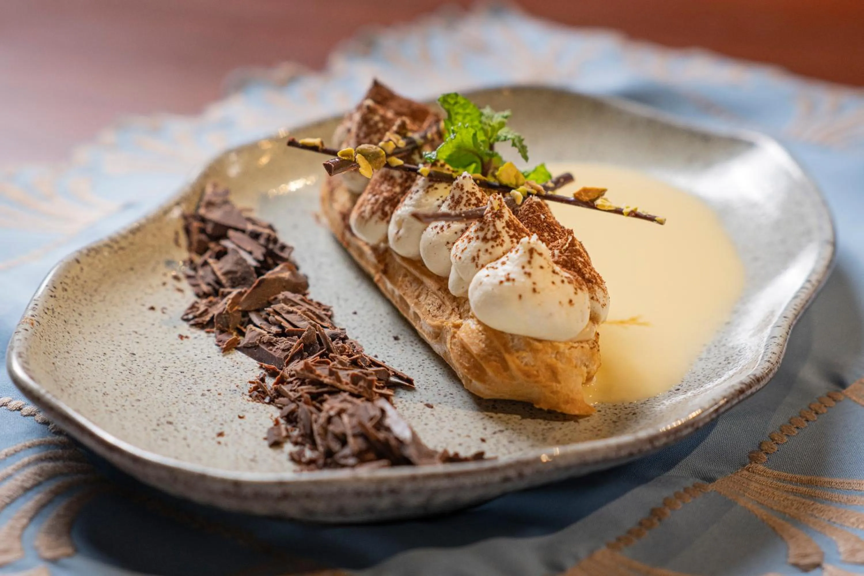 Restaurant/places to eat in Hotel Gran Marquise