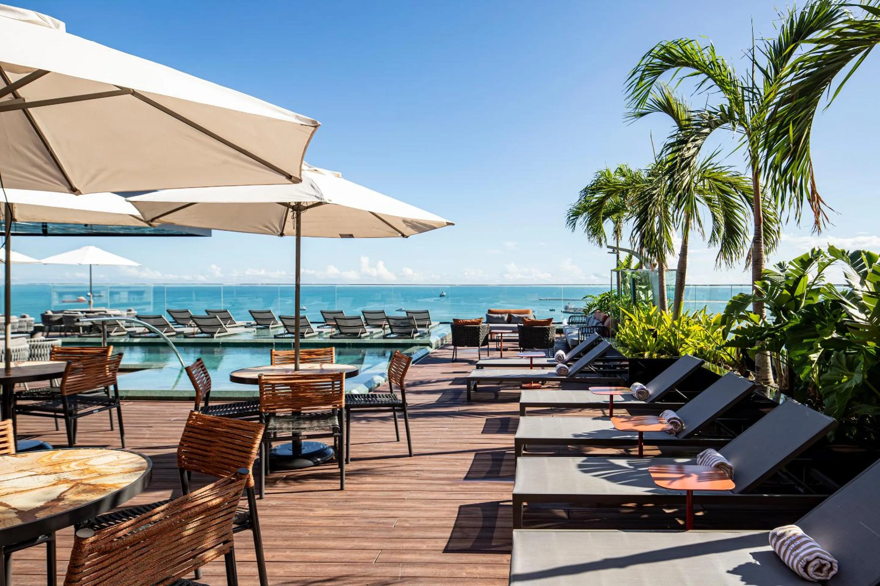 Swimming pool in Hotel Gran Marquise