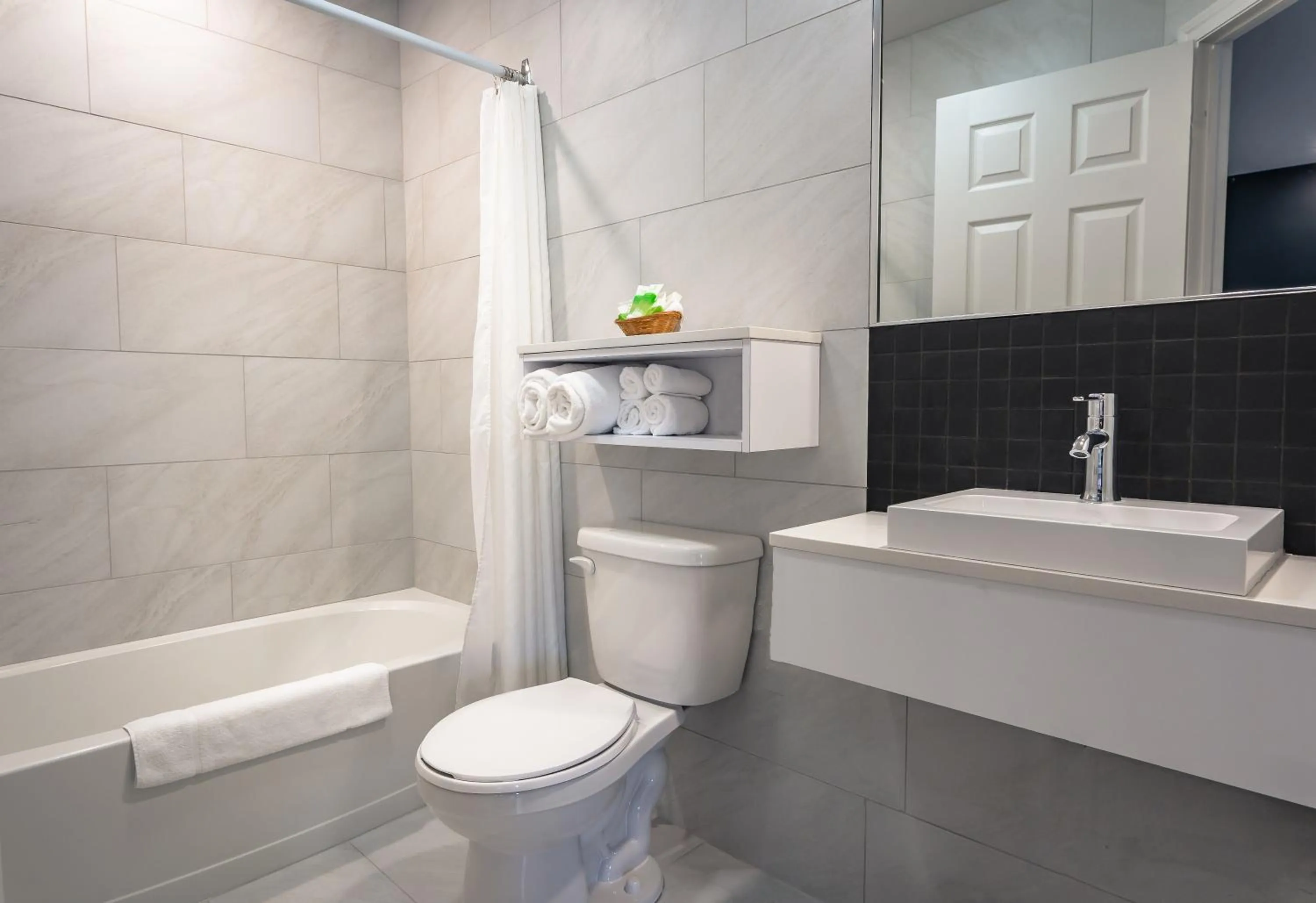 Bathroom in Hôtel Marineau La Tuque