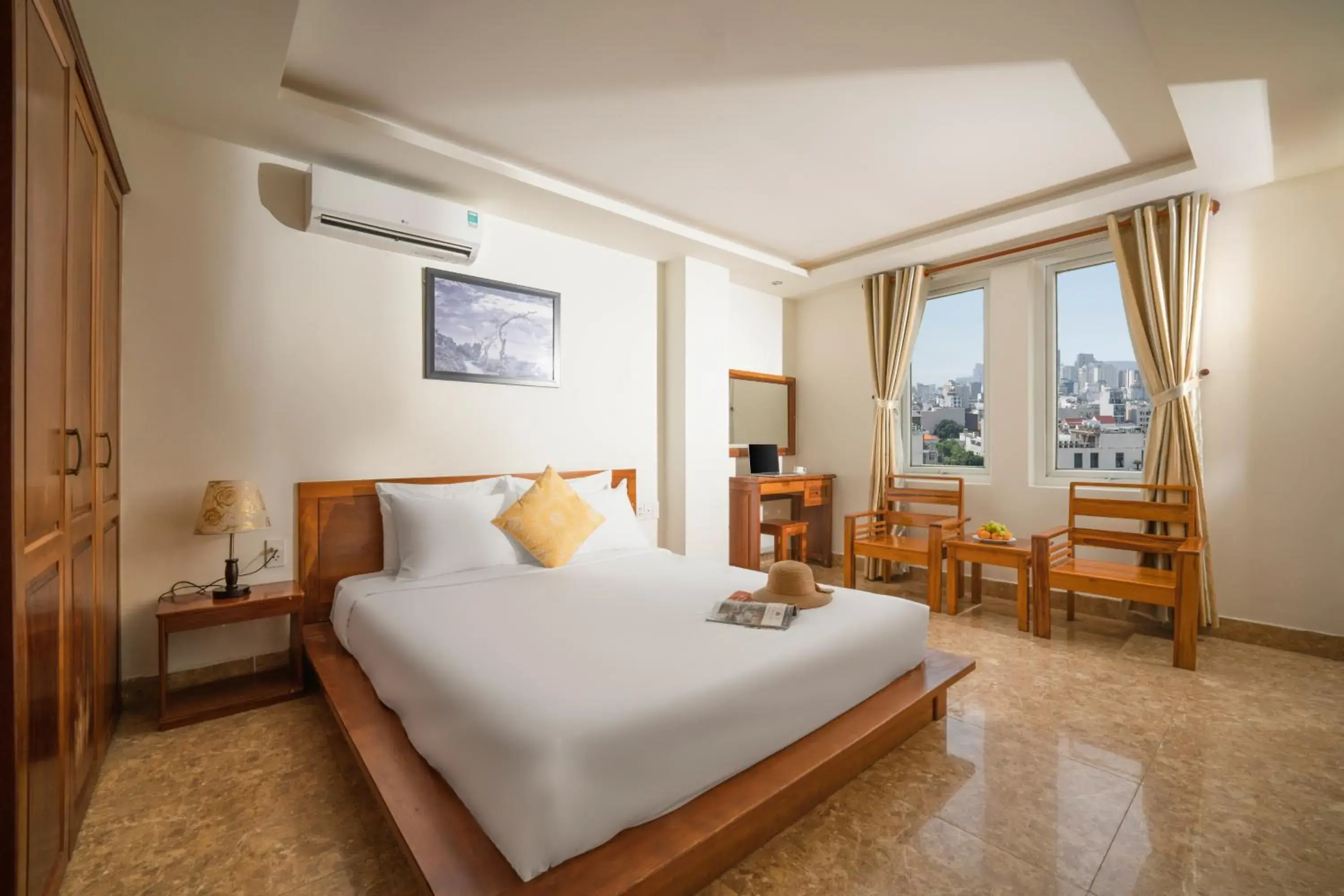 Superior Double Room with City View in Titan Hotel Da Nang Superior Double Room with City View in Titan Hotel Da Nang
