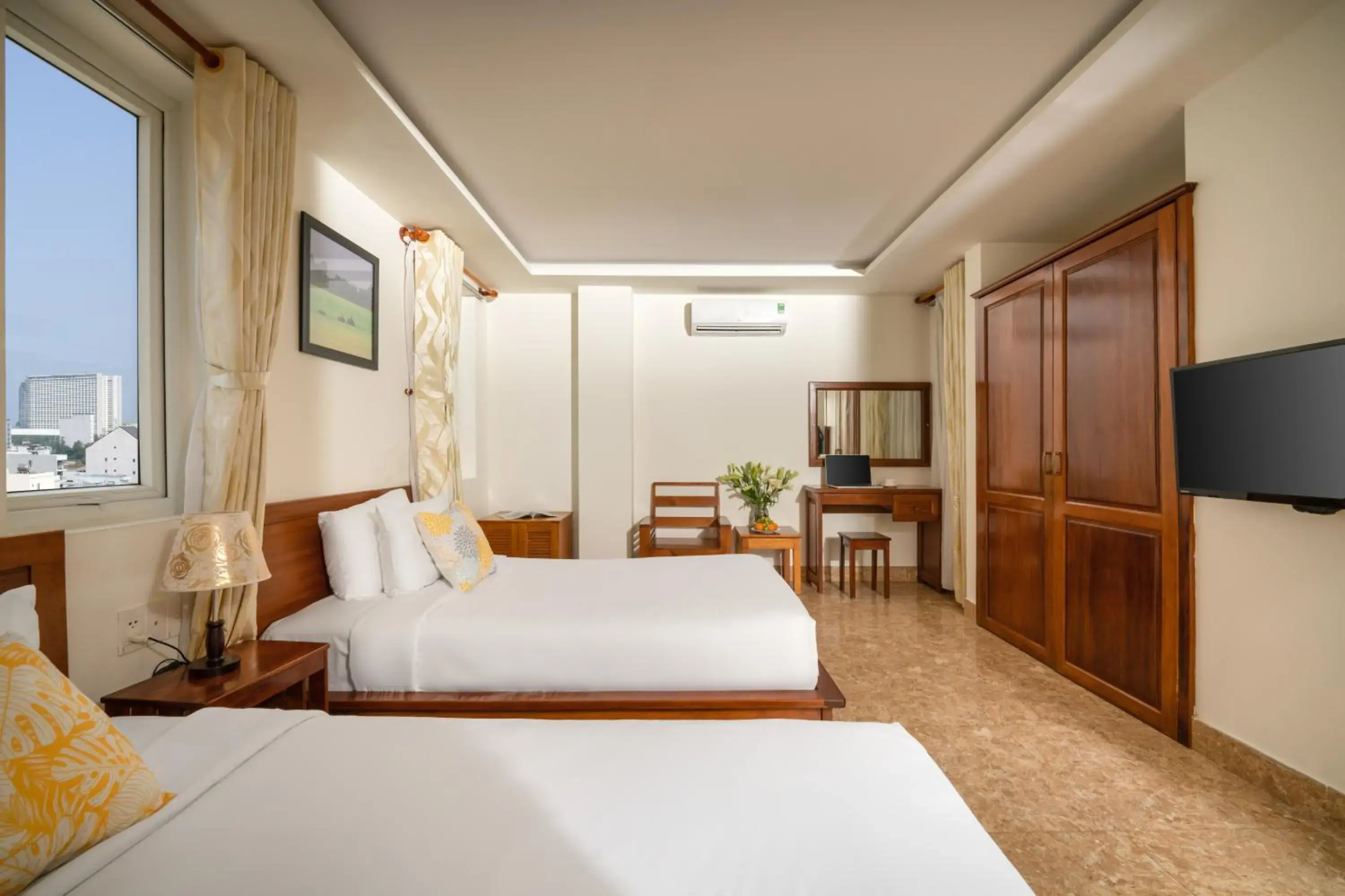 Superior Twin Room with City View in Titan Hotel Da Nang Superior Twin Room with City View in Titan Hotel Da Nang