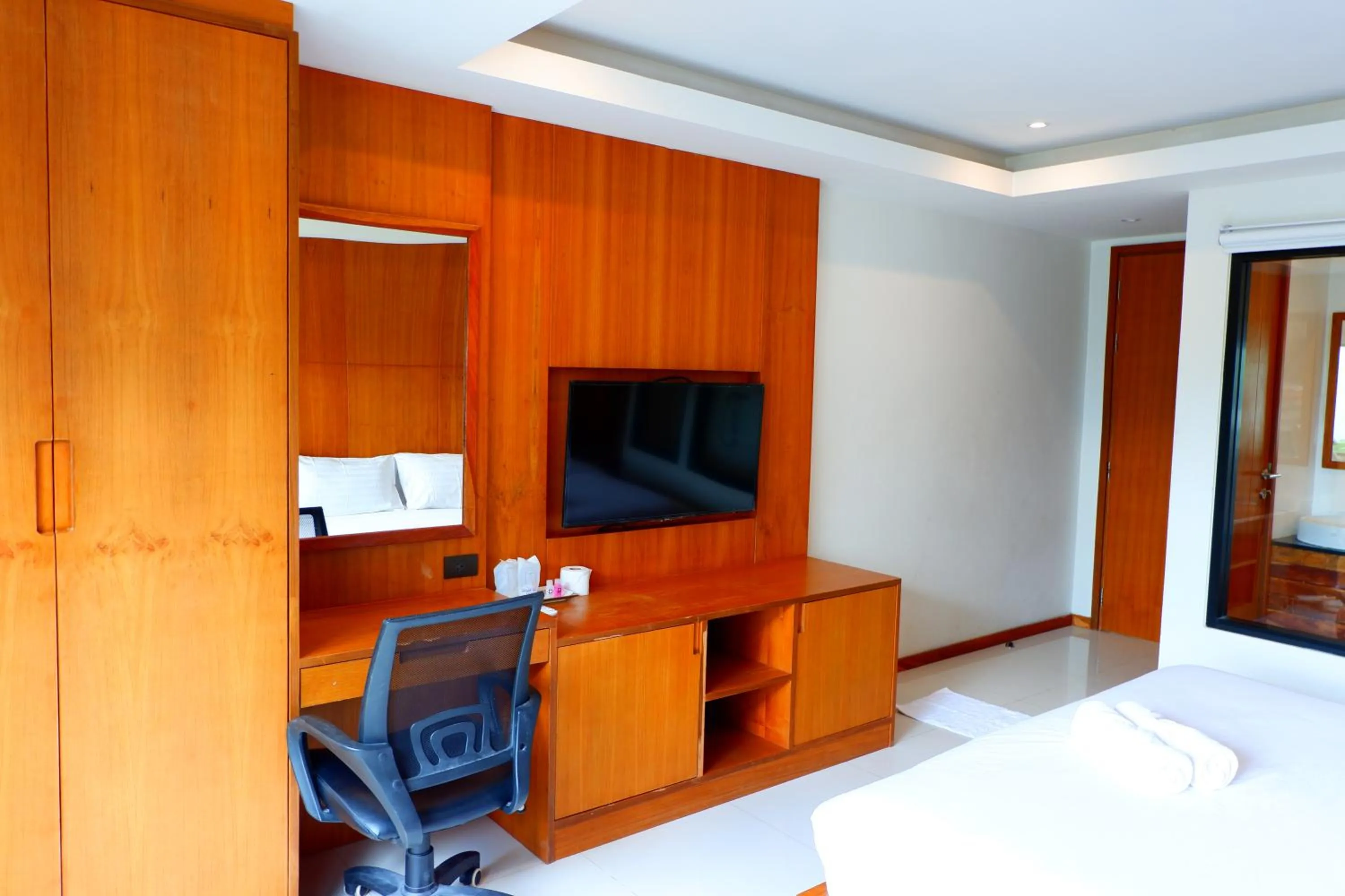 Photo of the whole room, Bed in The D257 Hotel