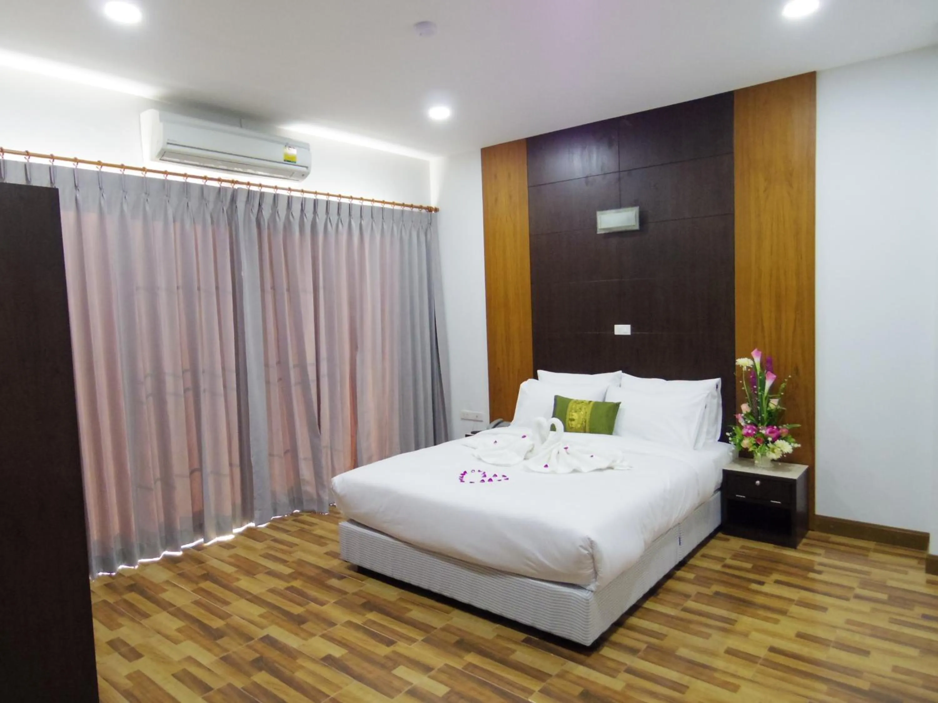 Bedroom, Bed in The SR Residence Lampang