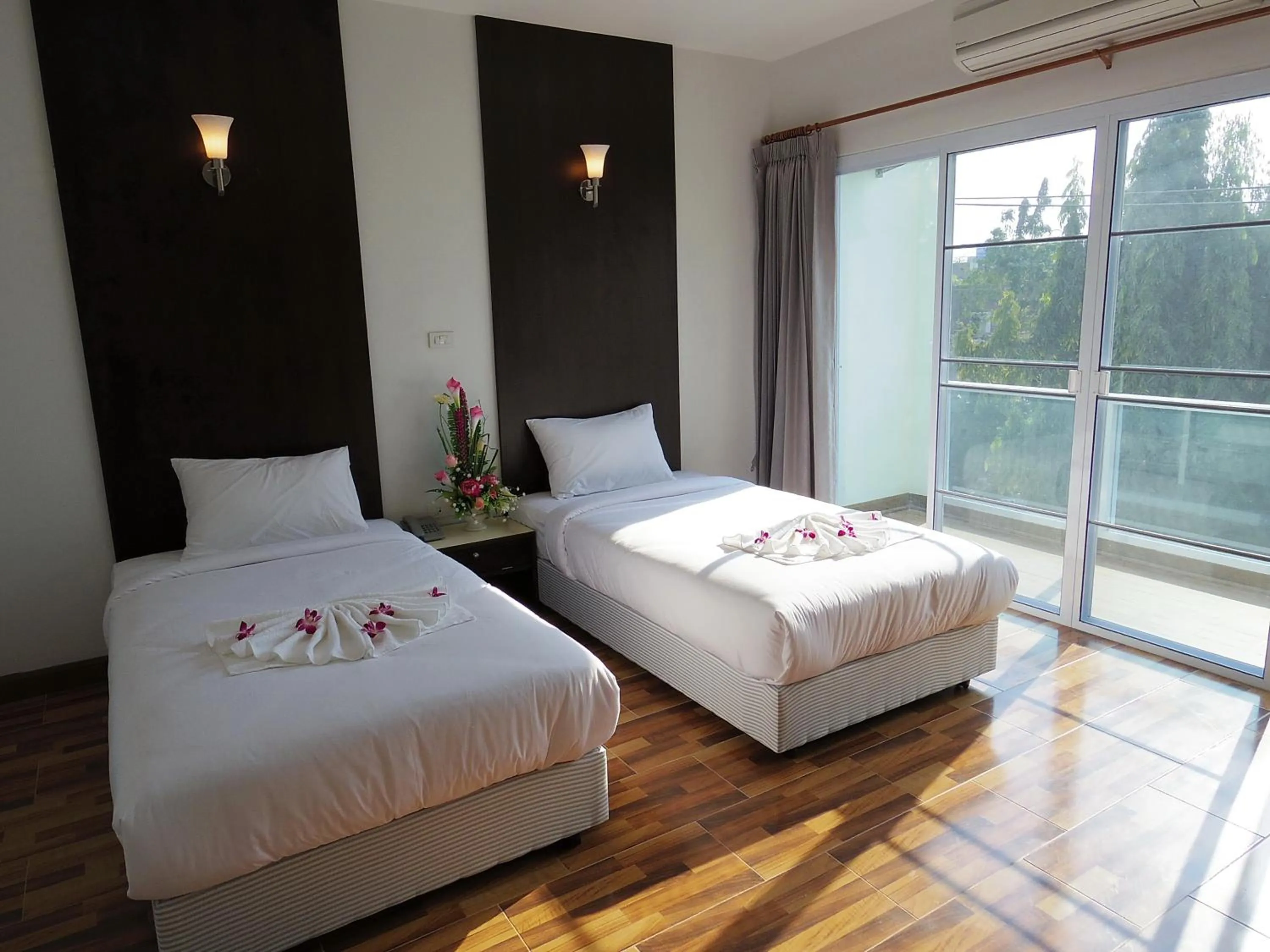 Bedroom, Bed in The SR Residence Lampang