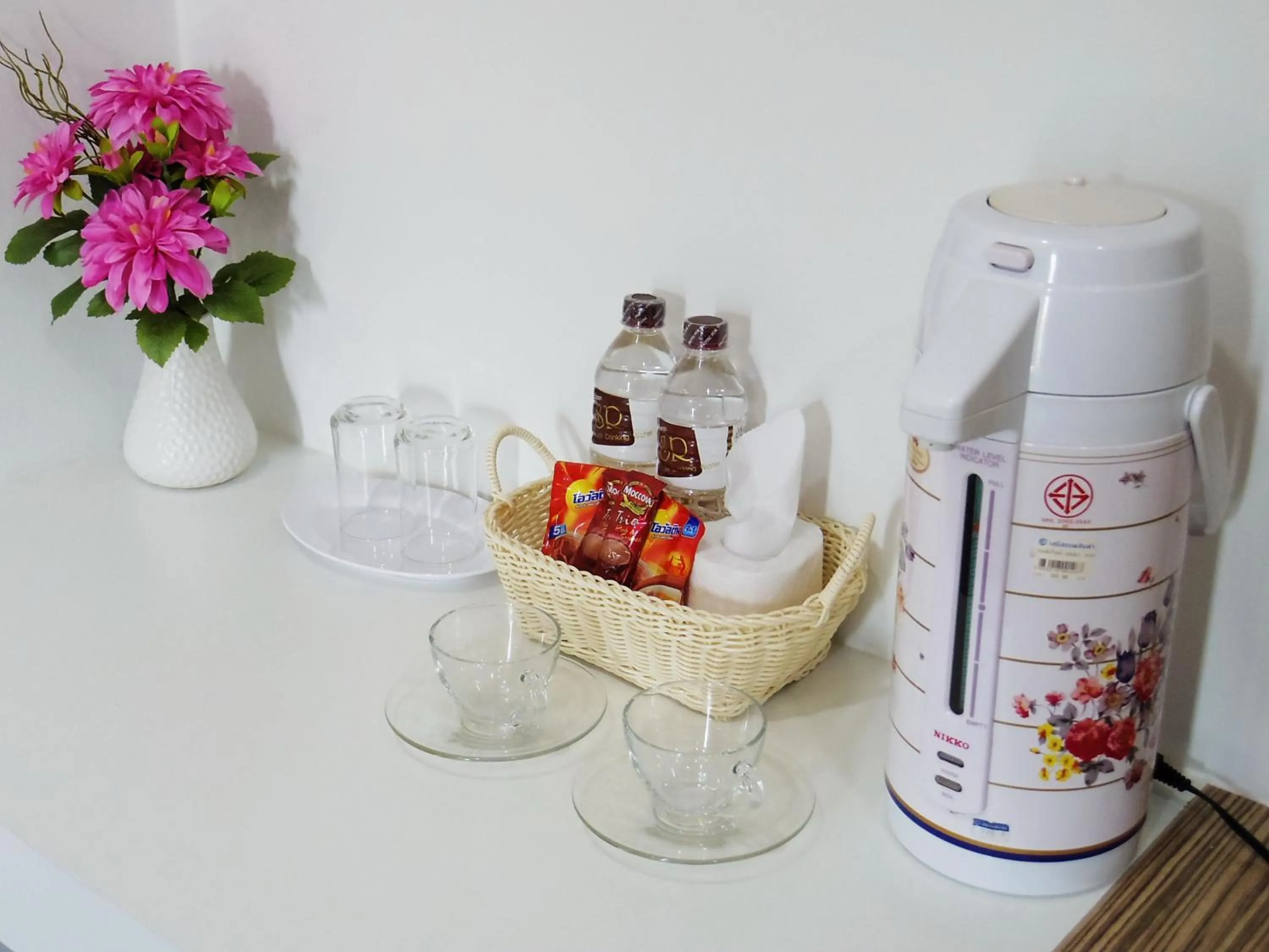 Coffee/tea facilities in The SR Residence Lampang