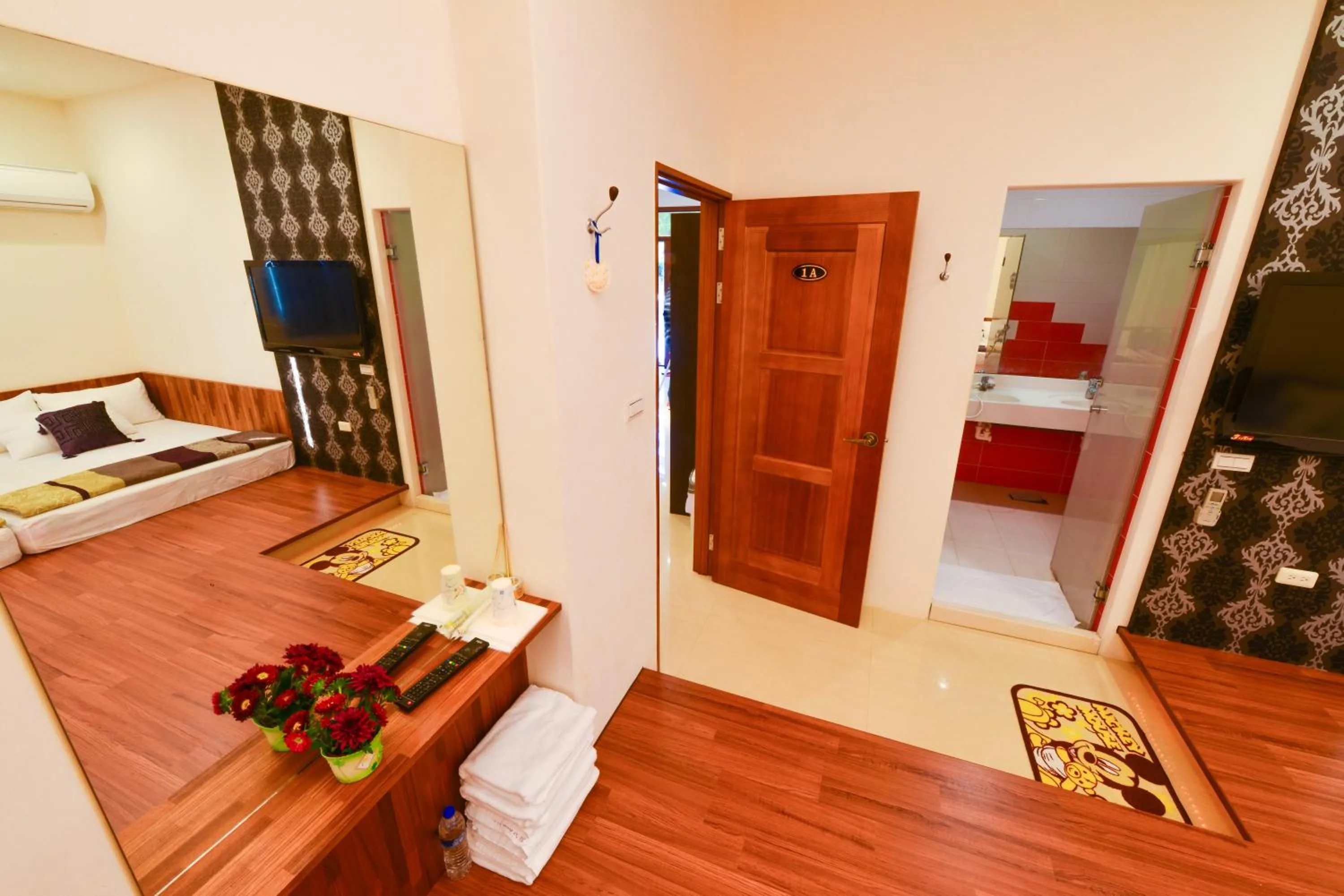 Seating area, Bed in 海角203民宿