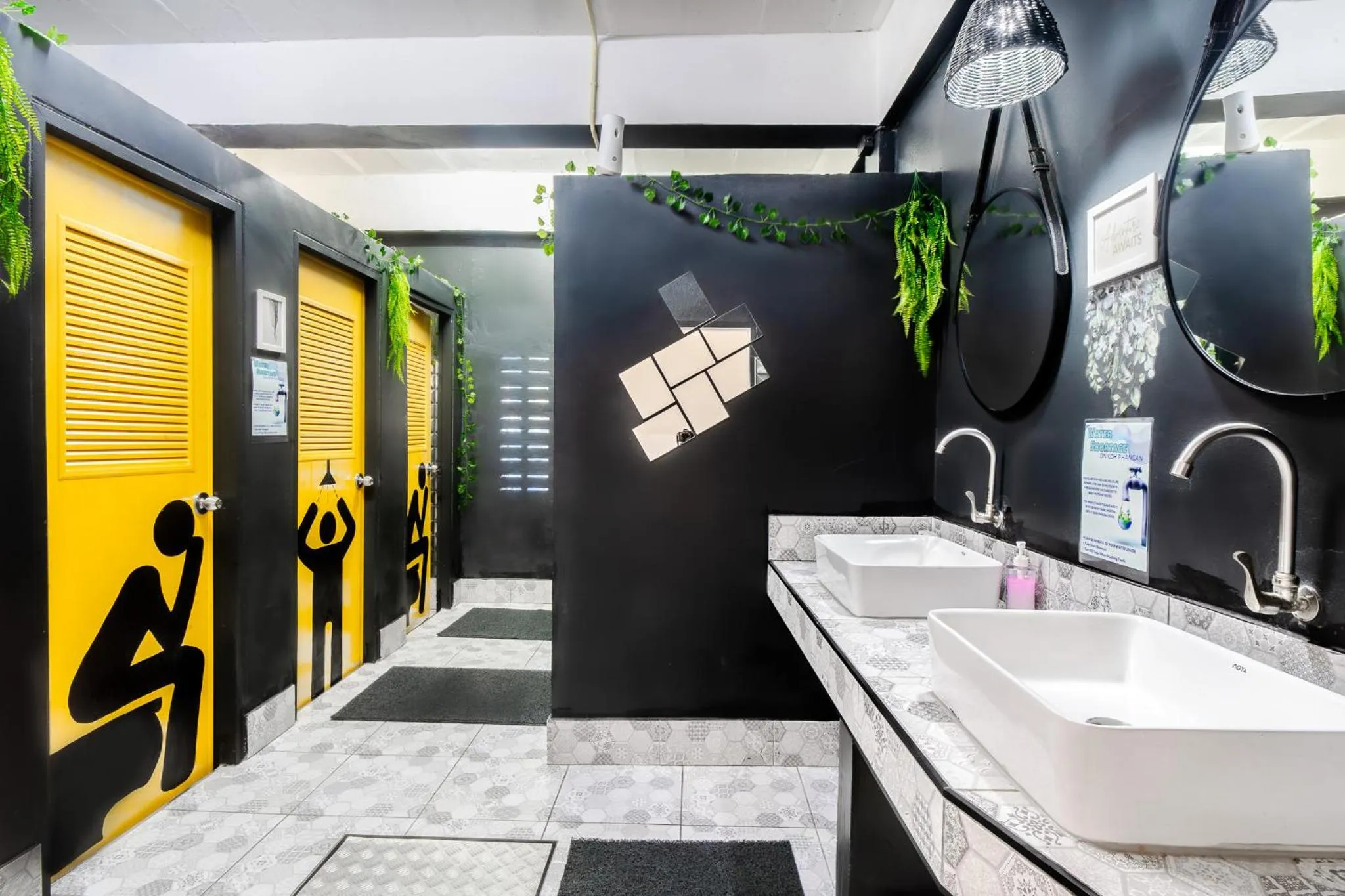 Shower in See Sea Backpackers House