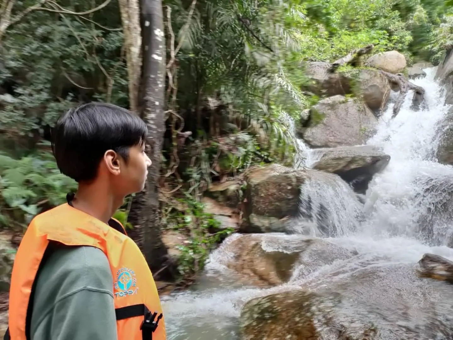 People in Thap Pala Cottage