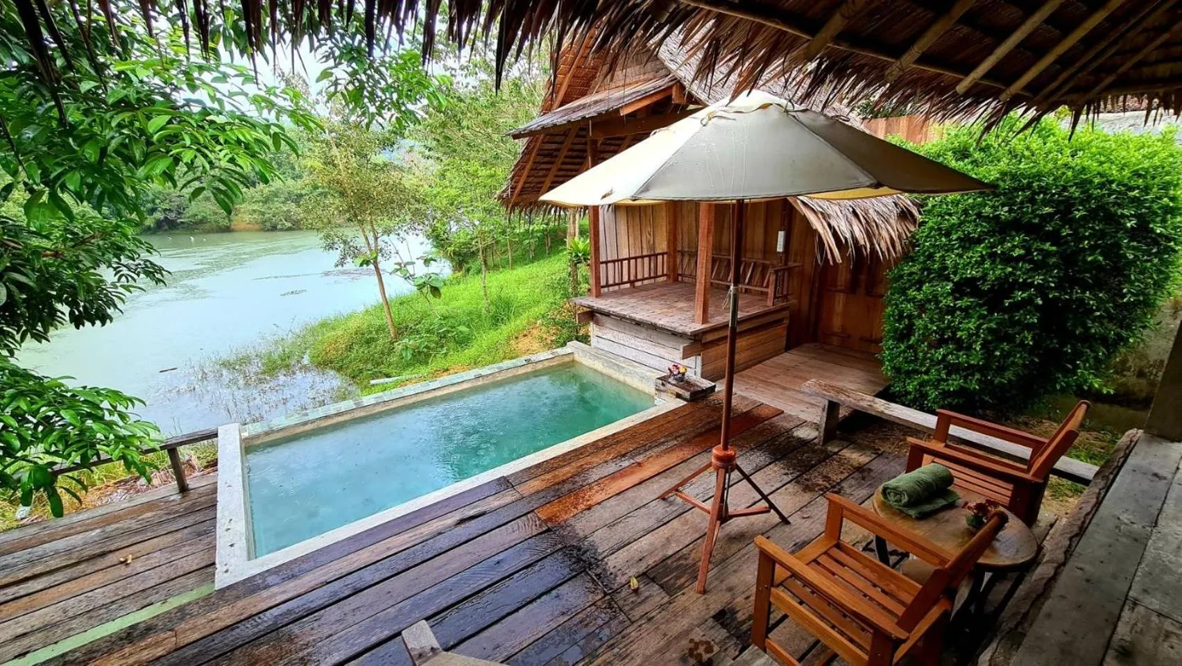 Swimming pool in Thap Pala Cottage