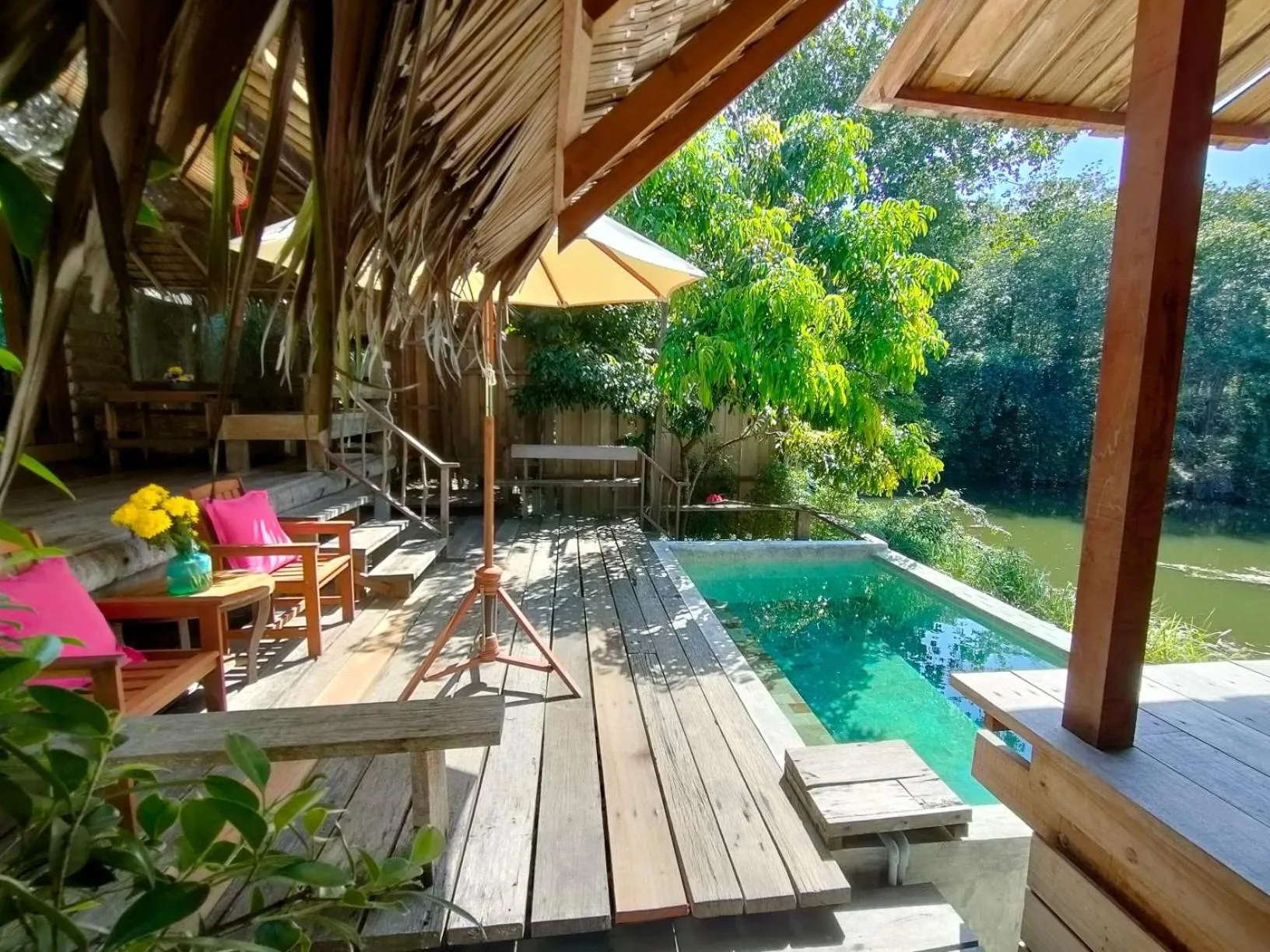 Swimming pool in Thap Pala Cottage