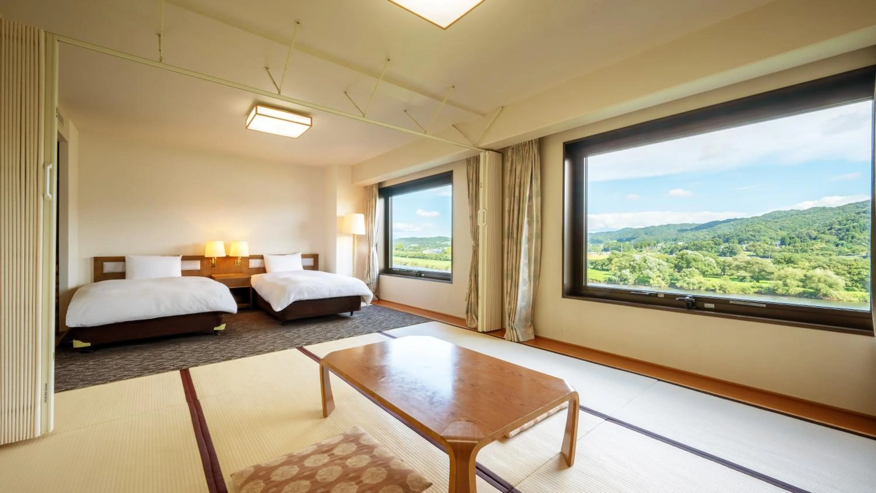 Photo of the whole room, Bed in ANA Holiday Inn Iwate Kitakami by IHG