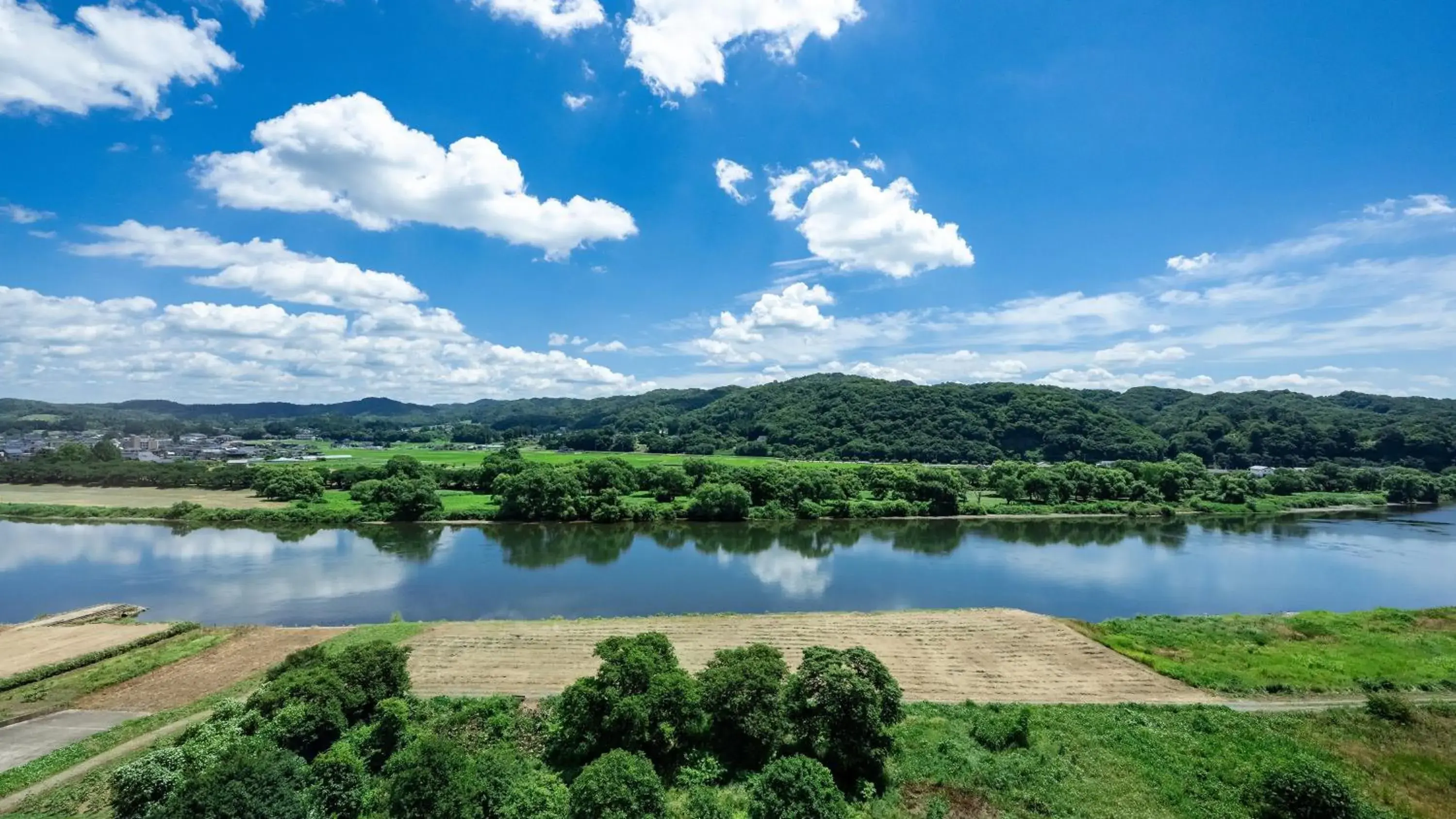 Property building in ANA Holiday Inn Iwate Kitakami by IHG Property building in ANA Holiday Inn Iwate Kitakami by IHG