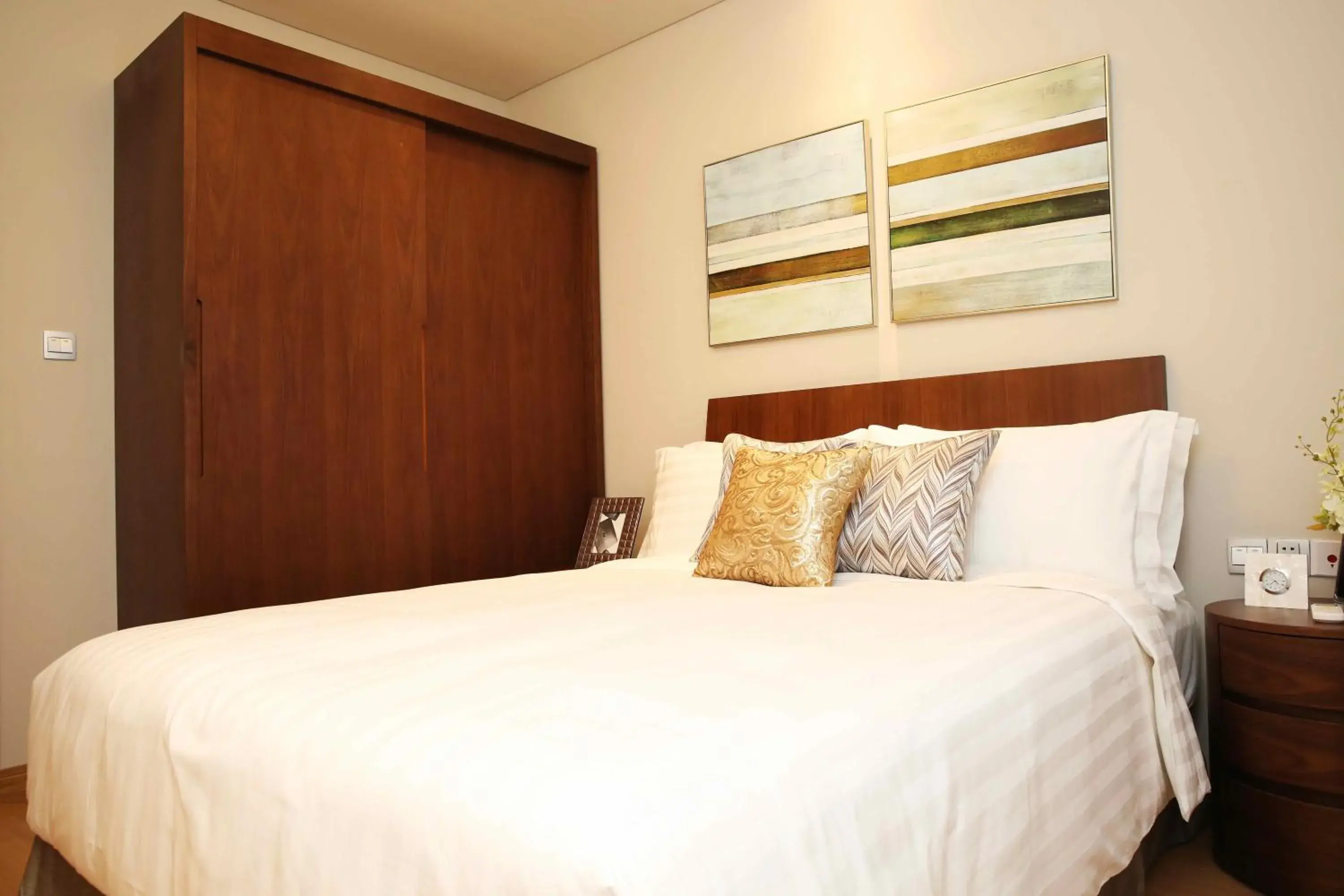 Bedroom, Bed in Green Court Place Jingqiao Middle Ring Shanghai Bedroom, Bed in Green Court Place Jingqiao Middle Ring Shanghai