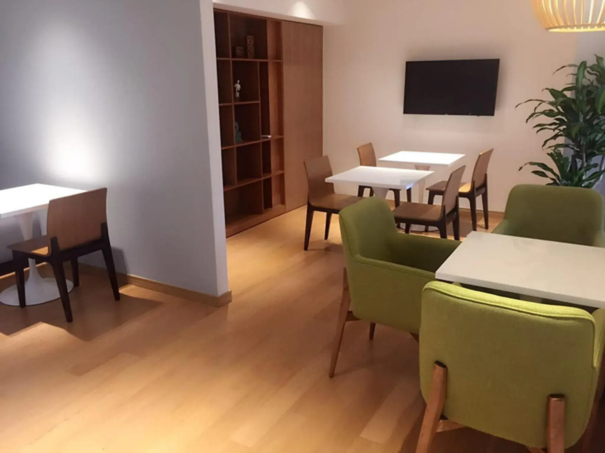 Restaurant/places to eat in Green Court Place Jingqiao Middle Ring Shanghai Restaurant/places to eat in Green Court Place Jingqiao Middle Ring Shanghai